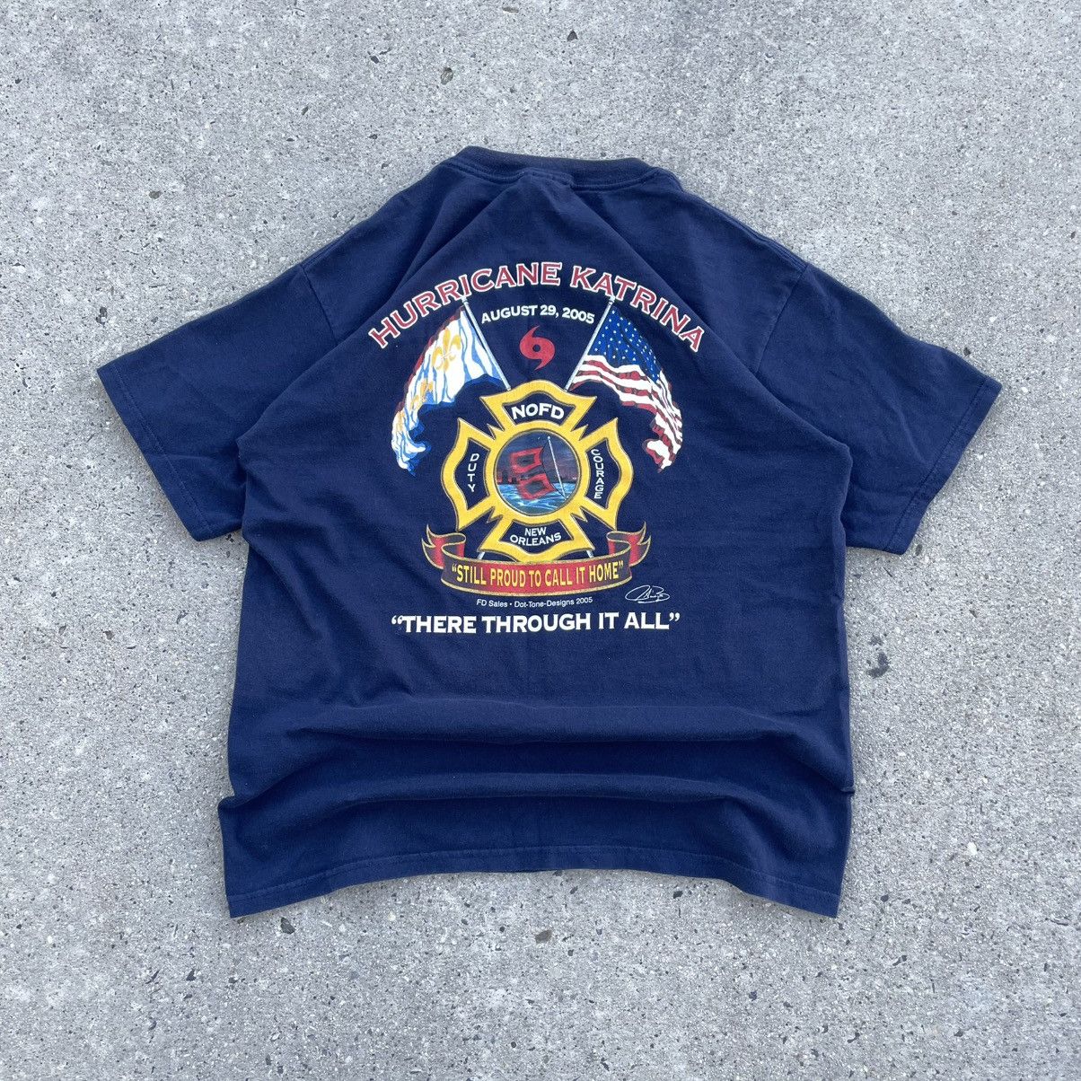 Gildan × Vintage Vintage 2005 Hurricane Katrina Firefighter T-Shirt Size US L / EU 52-54 / 3 - 1 Thumbnail