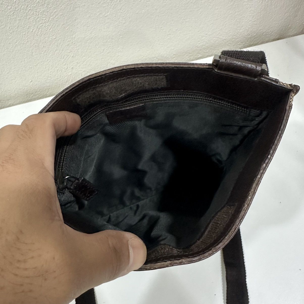 Gucci ‼️LASTDROP‼️ GUCCI GG CANVAS MONOGRAM CROSSBODY BAG 6 Size ONE SIZE - 11 Thumbnail