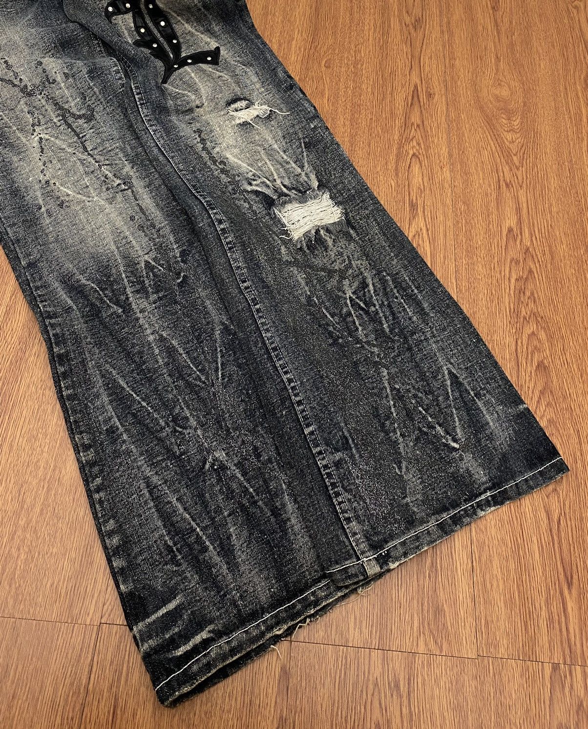 If Six Was Nine Zerosail distressed L patches flare jeans Size US 30 / EU 46 - 5 Thumbnail