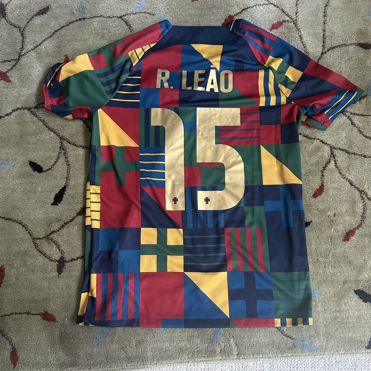 Nike Refael Leao World Cup 2022 Training Jersey Size US L / EU 52-54 / 3 - 2 Thumbnail