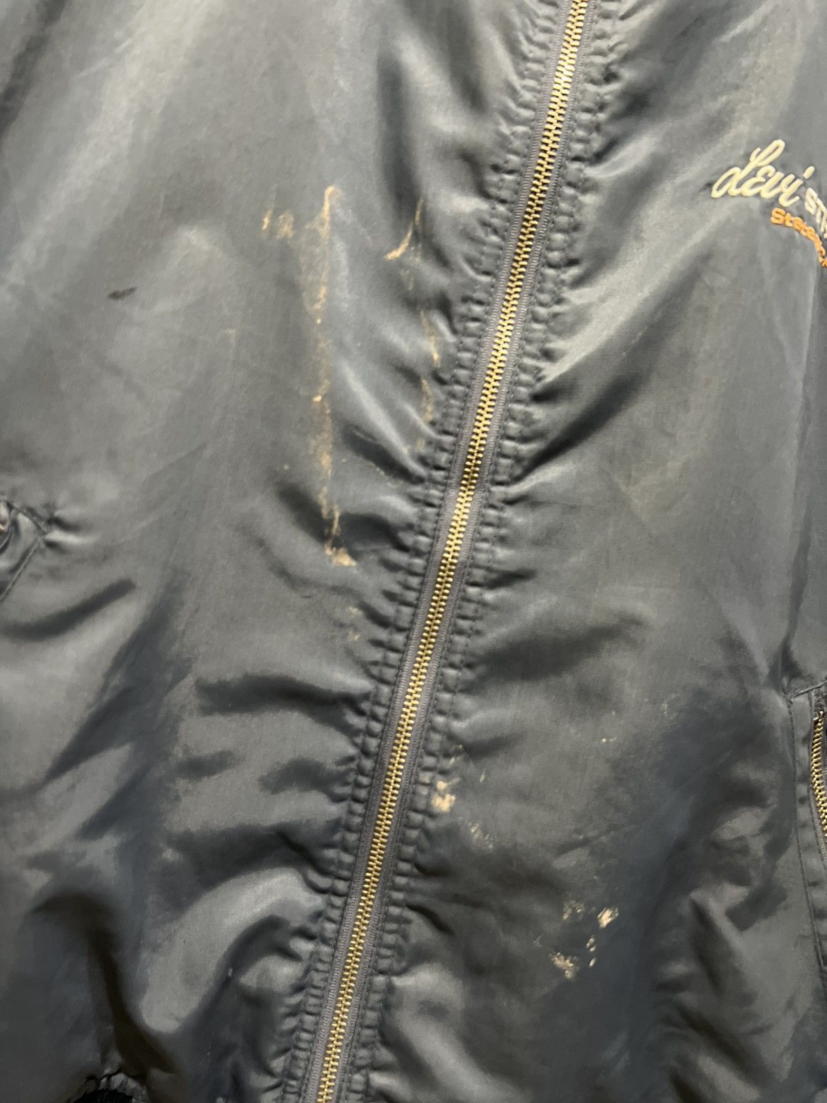 Levi's Vintage Clothing 80/90s Levi's Sun Faded Distressed Paint Bomber Jacket Size US M / EU 48-50 / 2 - 7 Thumbnail