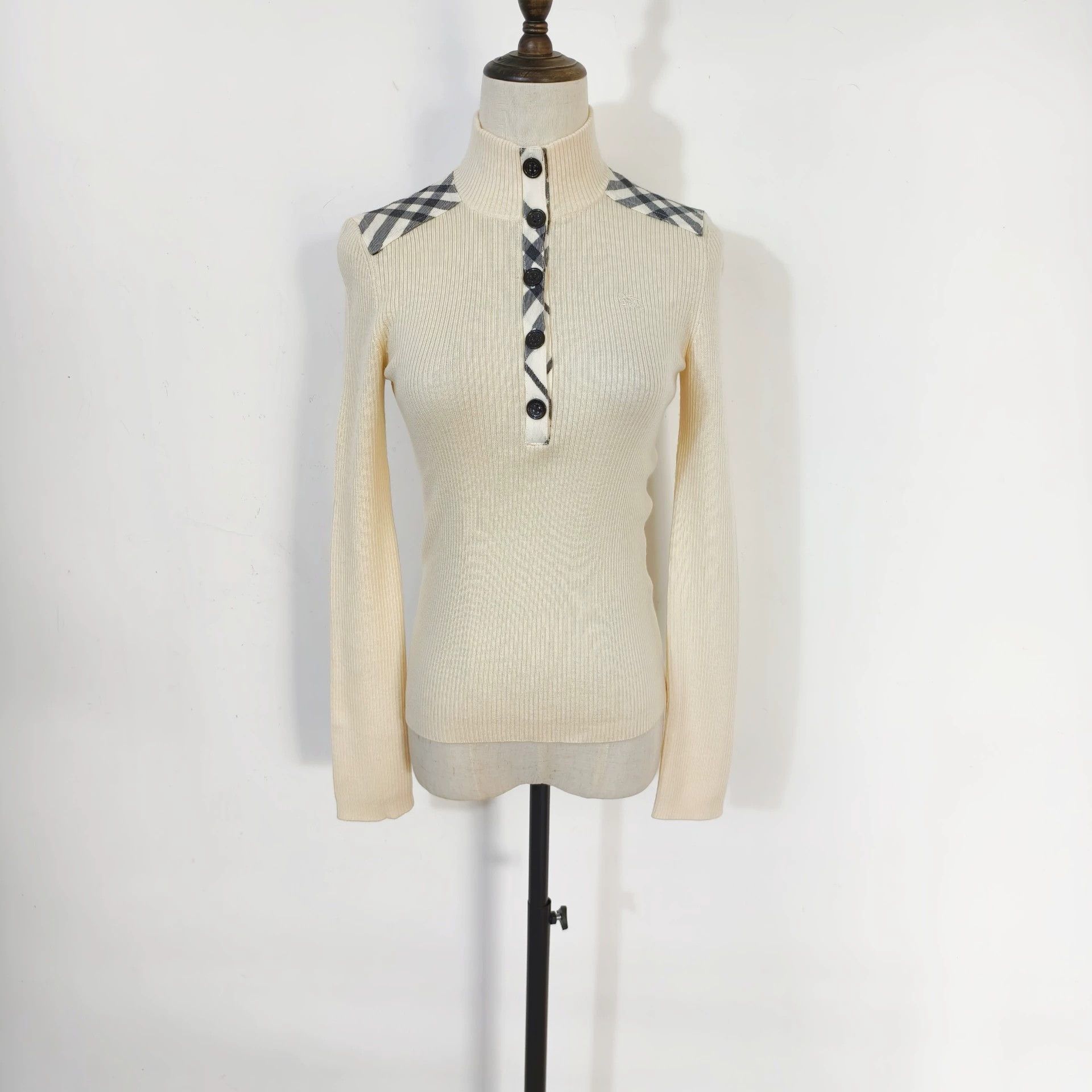 Burberry Vintage Burberry Knit Top - dmc Size US XS / EU 42 / 0 - 1 Thumbnail