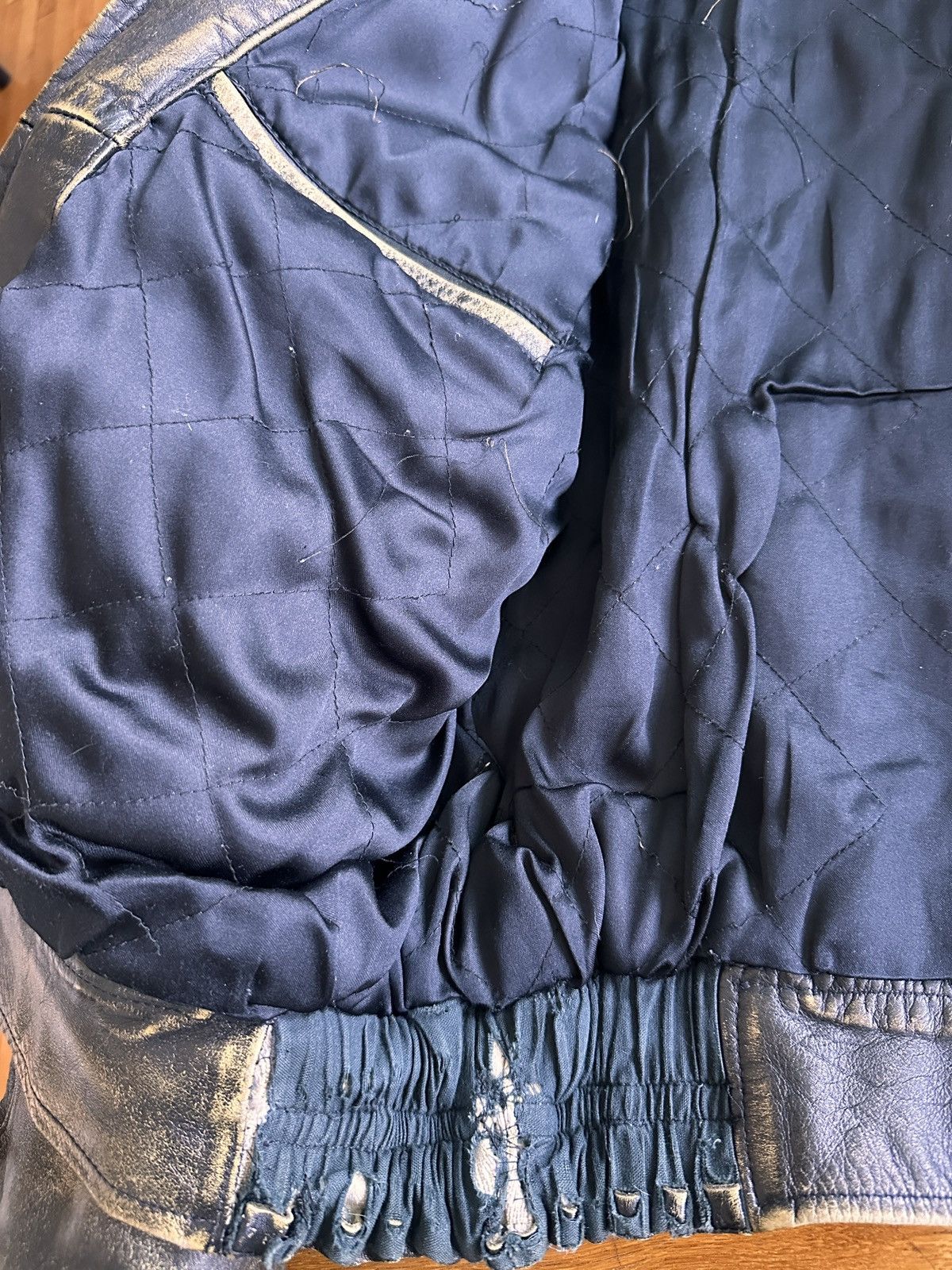 Vintage Vintage Lee Trevor Leather Bomber Jacket Size US L / EU 52-54 / 3 - 6 Thumbnail