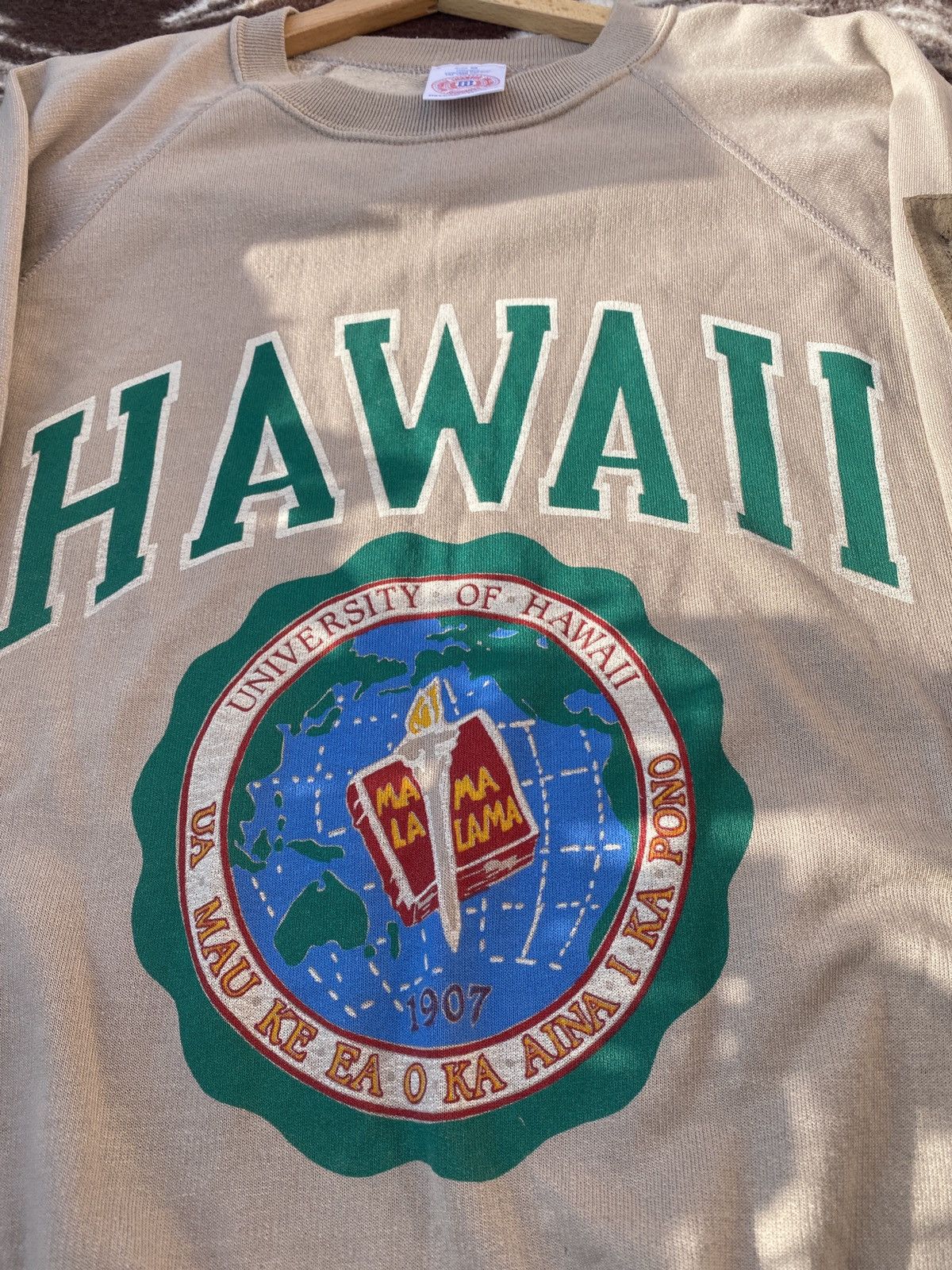 NCAA × Vintage Ultra rare university of hawaii Vintage Crawneck 80s Size US L / EU 52-54 / 3 - 4 Thumbnail