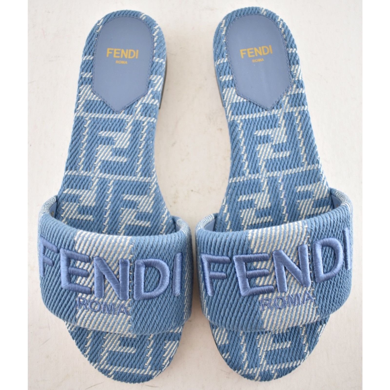 Fendi Fendi Sunshine Blue Denim FF Monogram Mule Slide Sandal 36.5 Size US 6.5 / IT 36.5 - 12 Thumbnail