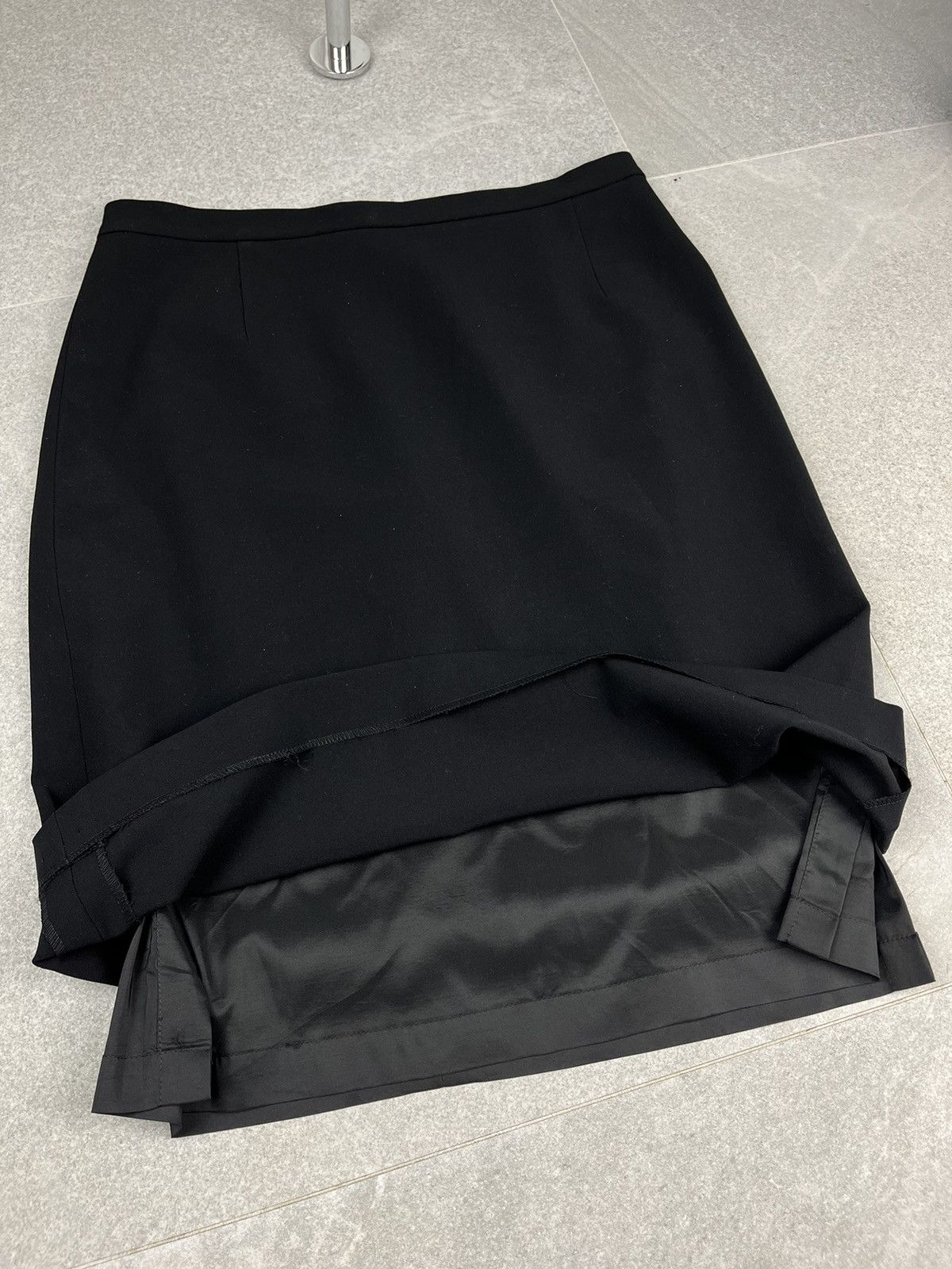 Jil Sander Jil Sander midi skirt lana wool classic style Size 28" / US 6 / IT 42 - 4 Thumbnail