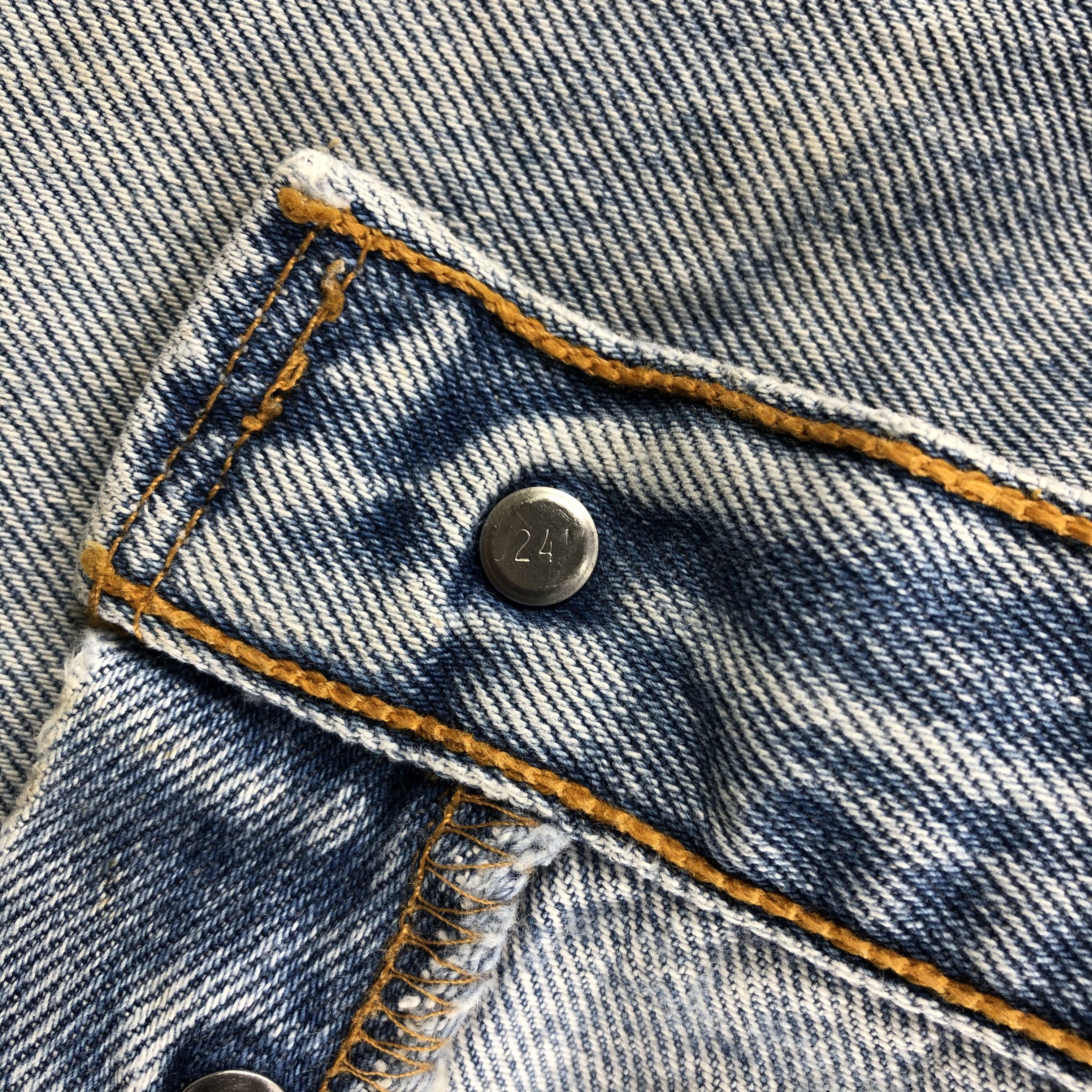 Levi's × Vintage 90s Vintage Light Wash Levis 501 Jeans-JM2595 Size US 33 - 13 Thumbnail