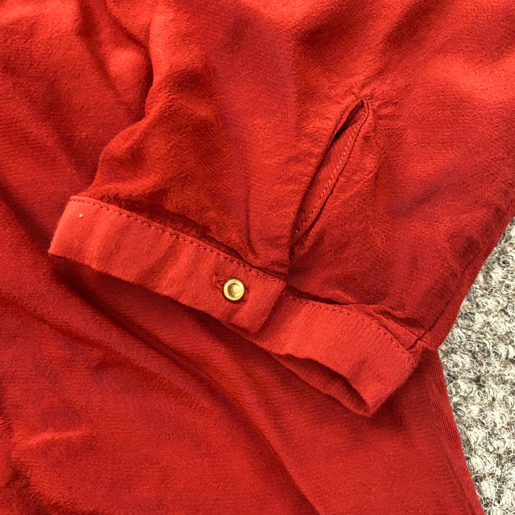 Massimo Dutti VINTAGE Massimo Dutti Womens Shirt XS Red Sleeve V-Neck Stretch Size XS / US 0-2 / IT 36-38 - 3 Thumbnail