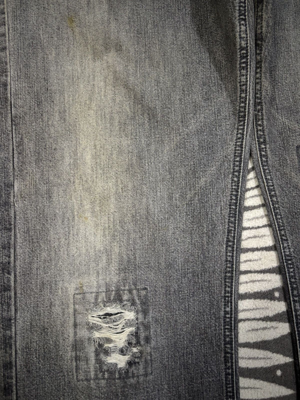 Japanese Brand Japanese Brand TMT Big Holiday Patchwork Distressed Jeans Size US 33 - 5 Thumbnail