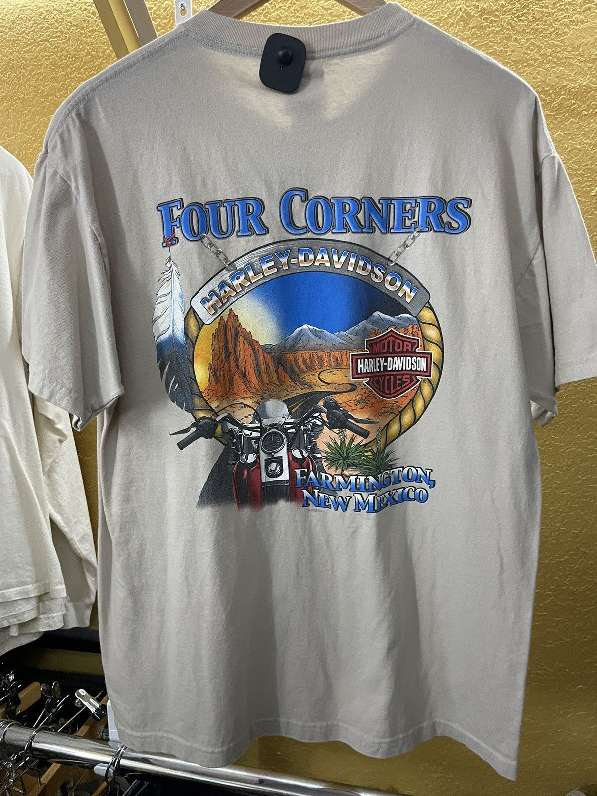 Harley Davidson × Vintage Harley Davidson T Shirt Chasing Tail Four Corners New Mexico Size US L / EU 52-54 / 3 - 3 Thumbnail