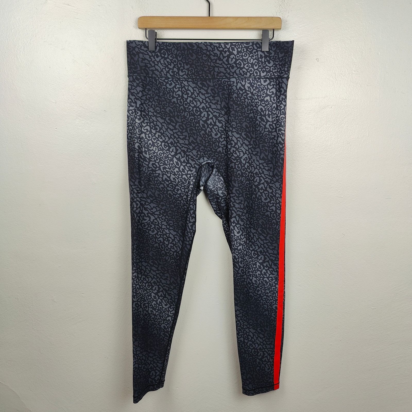 Other All Access Audio Leggings Womens XXL Gray Leopard Print Yoga Size 33" - 1 Thumbnail