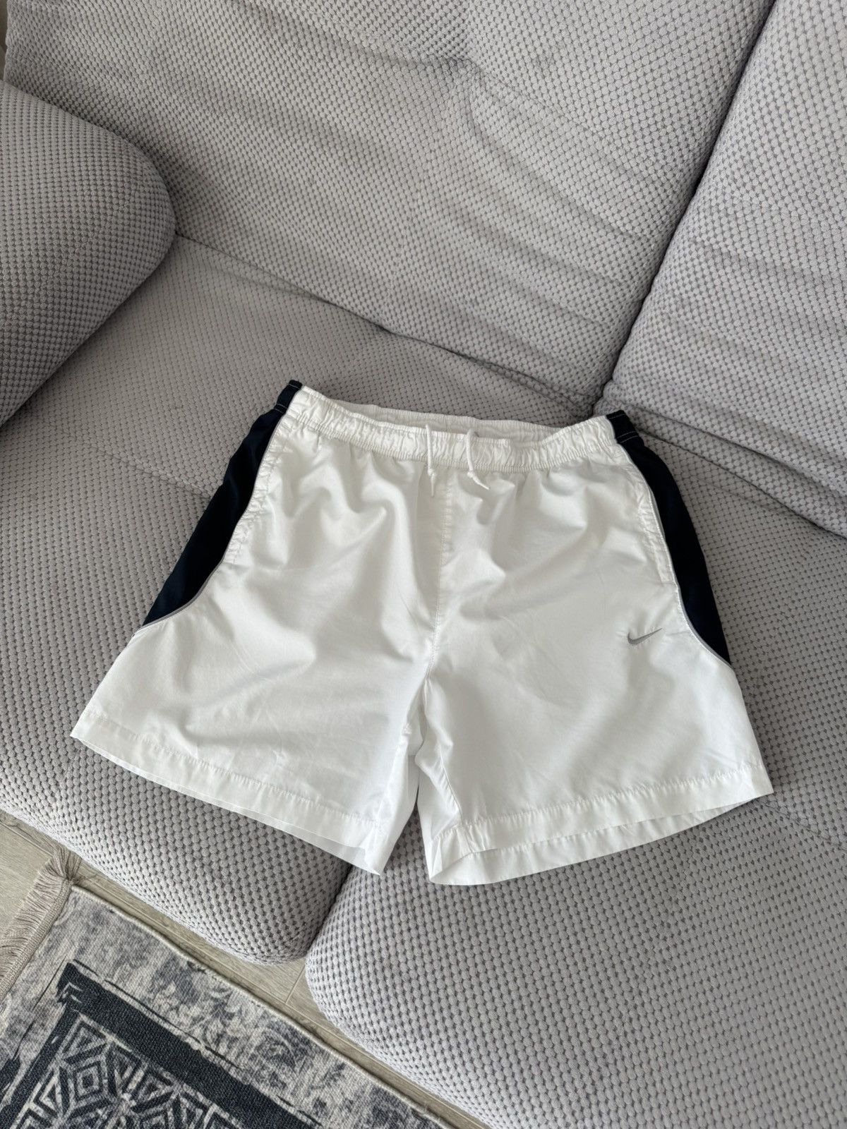 Nike Nike Vintage Logo Swoosh Drill Y2K Blockcore Shorts Size US 32 / EU 48 - 1 Thumbnail
