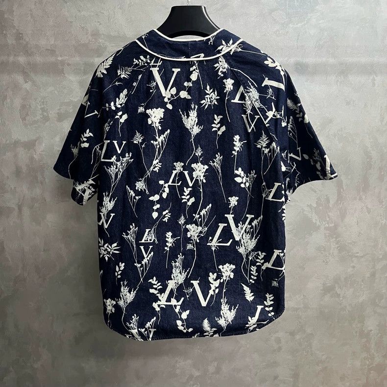 Louis Vuitton Louis Vuitton Blue wheat-ear print denim classic short sle Size US S / EU 44-46 / 1 - 5 Thumbnail