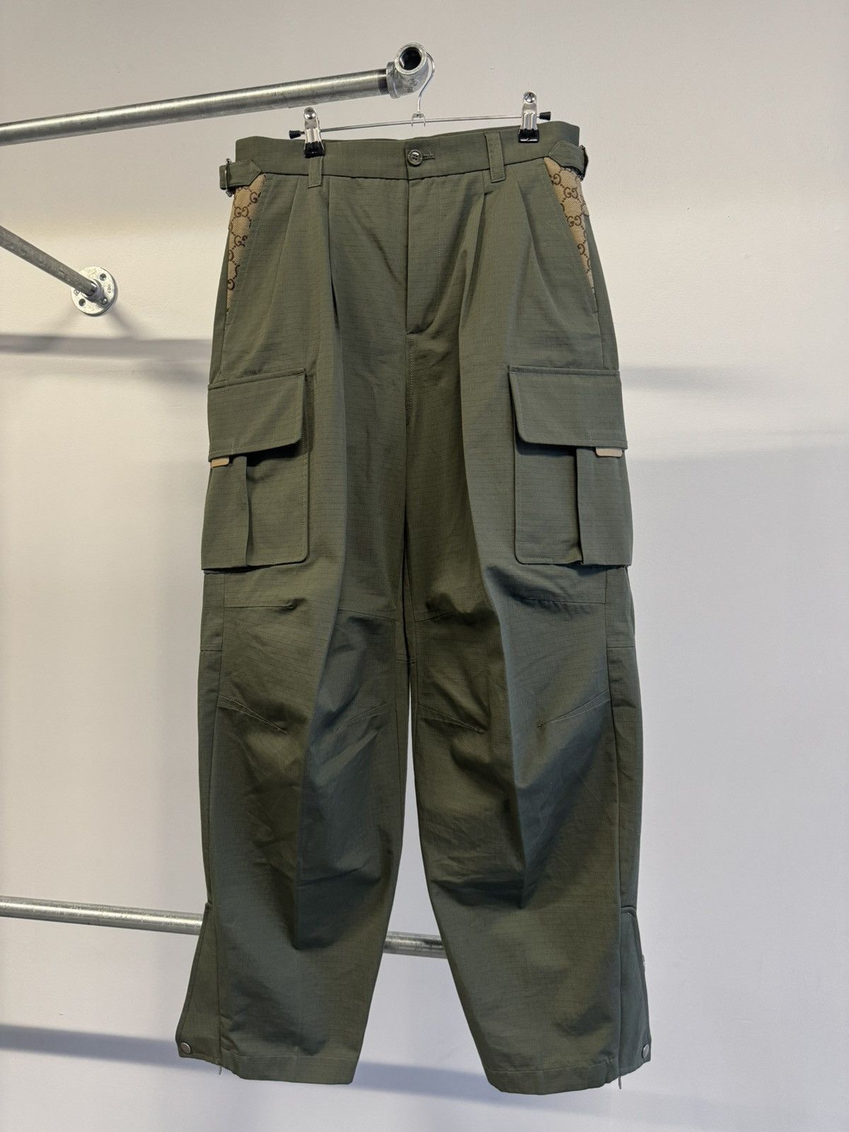 Gucci Gucci monogram cargo pants Size US 32 / EU 48 - 2 Thumbnail