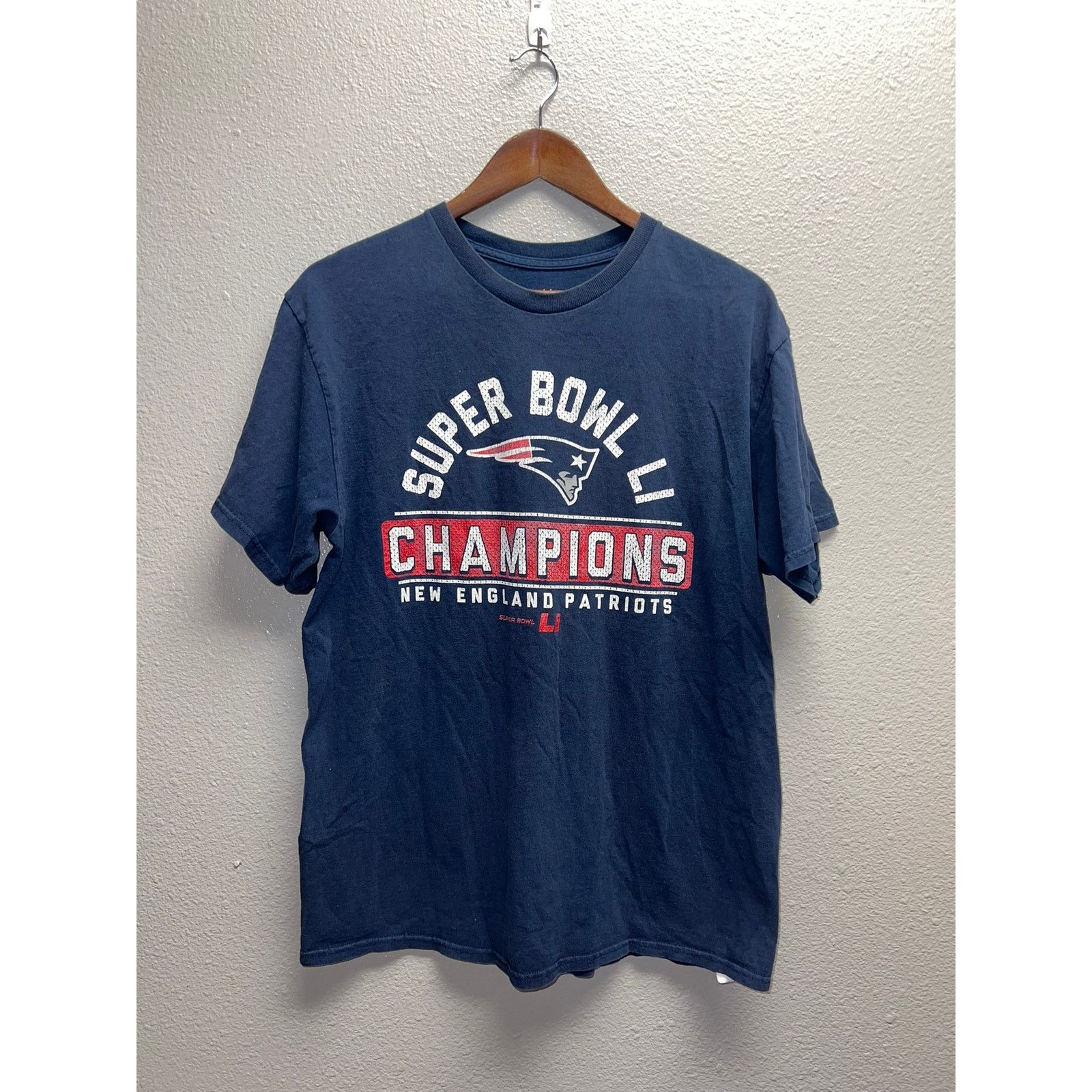 Majestic New England Patriots Super Bowl Shirt Blue LI 51 NFL Tee M Size US M / EU 48-50 / 2 - 1 Thumbnail