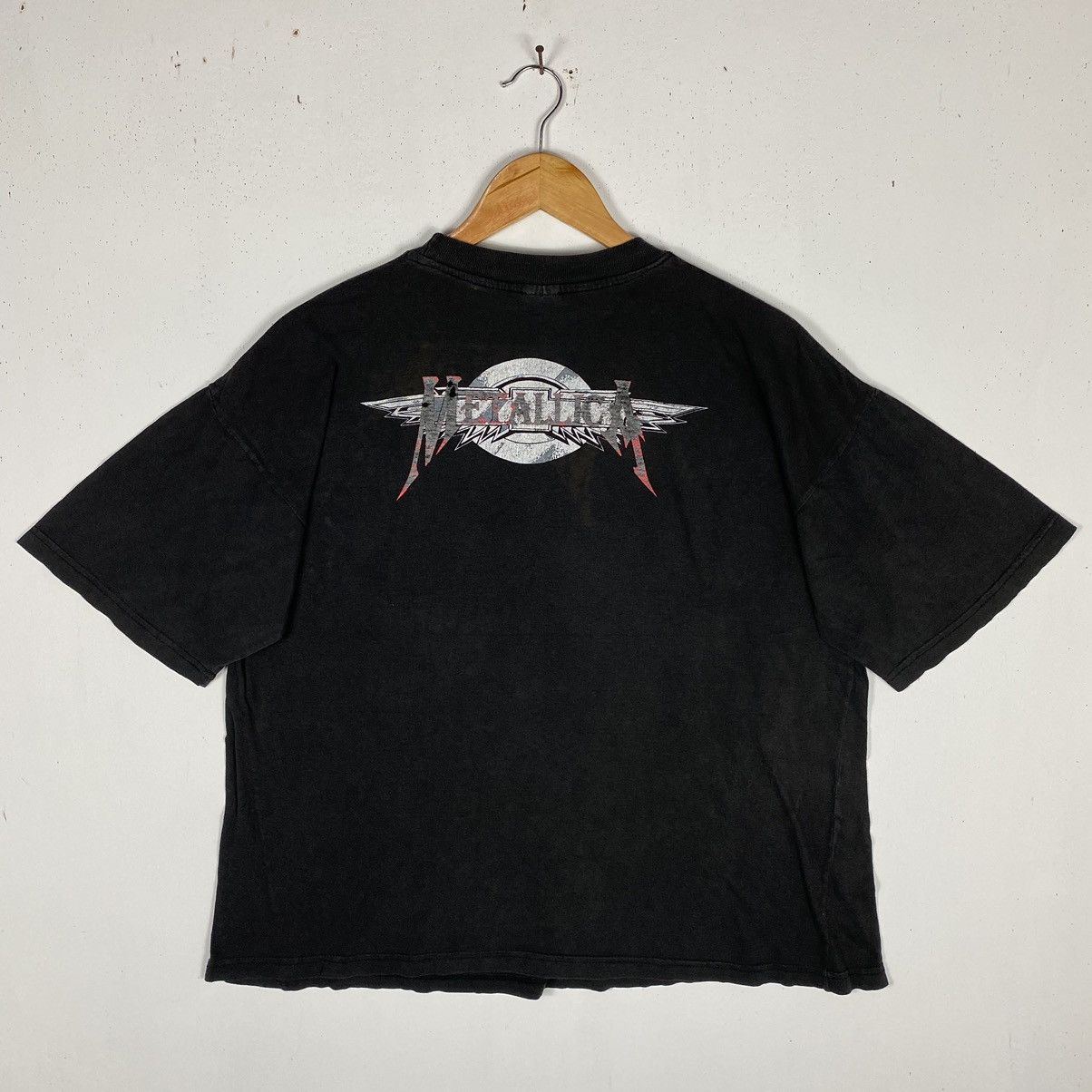 Band Tees × Metallica × Vintage Vintage 90's METALLICA Euro Graphic Band Distressed Tee Size US L / EU 52-54 / 3 - 9 Thumbnail