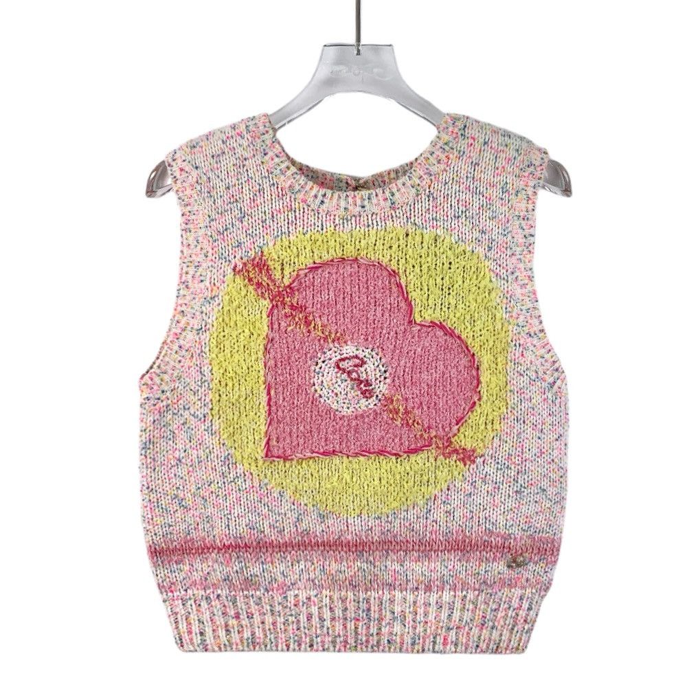 Chanel Chanel 24C Pink Striped Heart Appliqué Cotton Knit Tank Top Size XS / US 0-2 / IT 36-38 - 1 Thumbnail