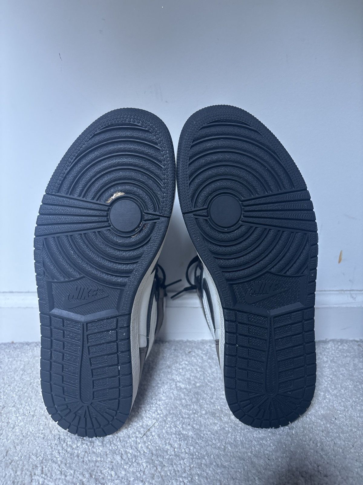 Jordan Brand Jordan 1 Retro High Mochas Size US 9 / EU 42 - 4 Thumbnail