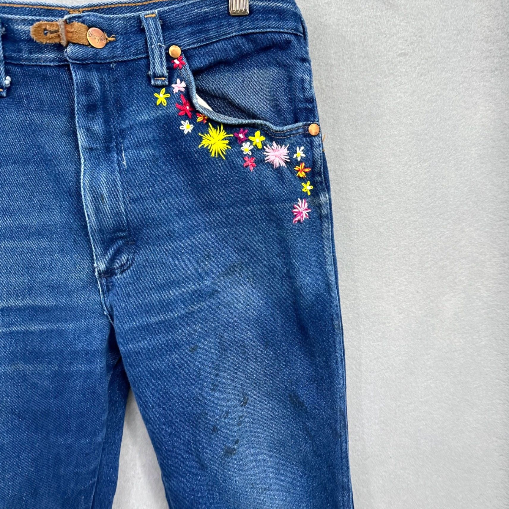 Wrangler VINTAGE Wrangler Jeans Men 33x34 Denim Western Embroidered Upcycle Wrangler Jeans 90s Cowboy USA Size US 33 - 3 Thumbnail