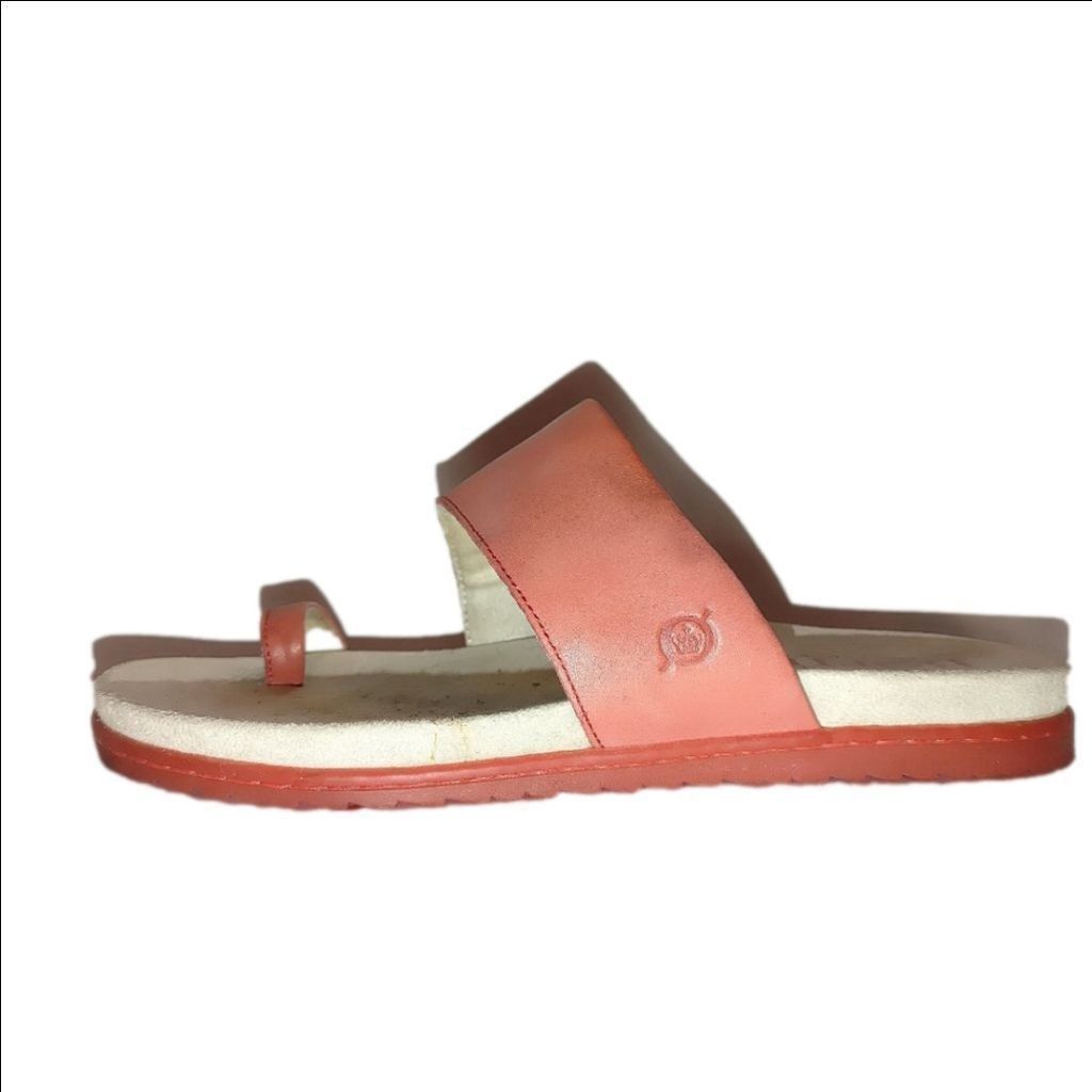 Born Born Inslo Leather Toe Loop Sandal Size 9M Size US 9 / IT 39 - 1 Thumbnail