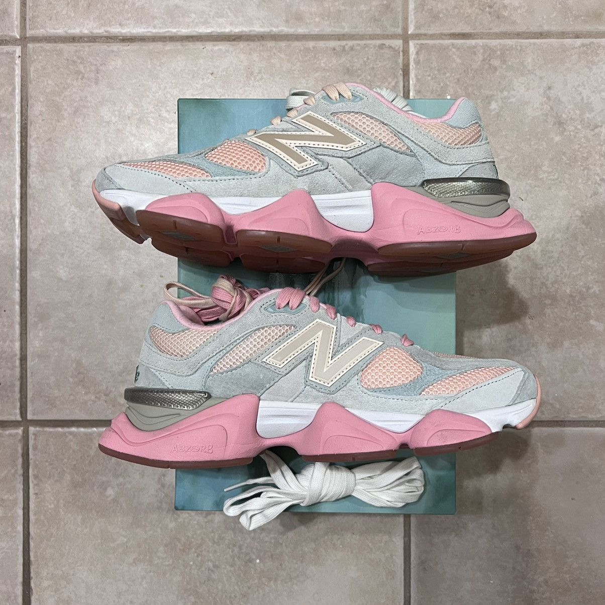Joe Freshgoods × New Balance Size 9.5 Joe Freshgoods x New Balance 9060 Baby Shower Blue Size US 9.5 / EU 42-43 - 3 Thumbnail