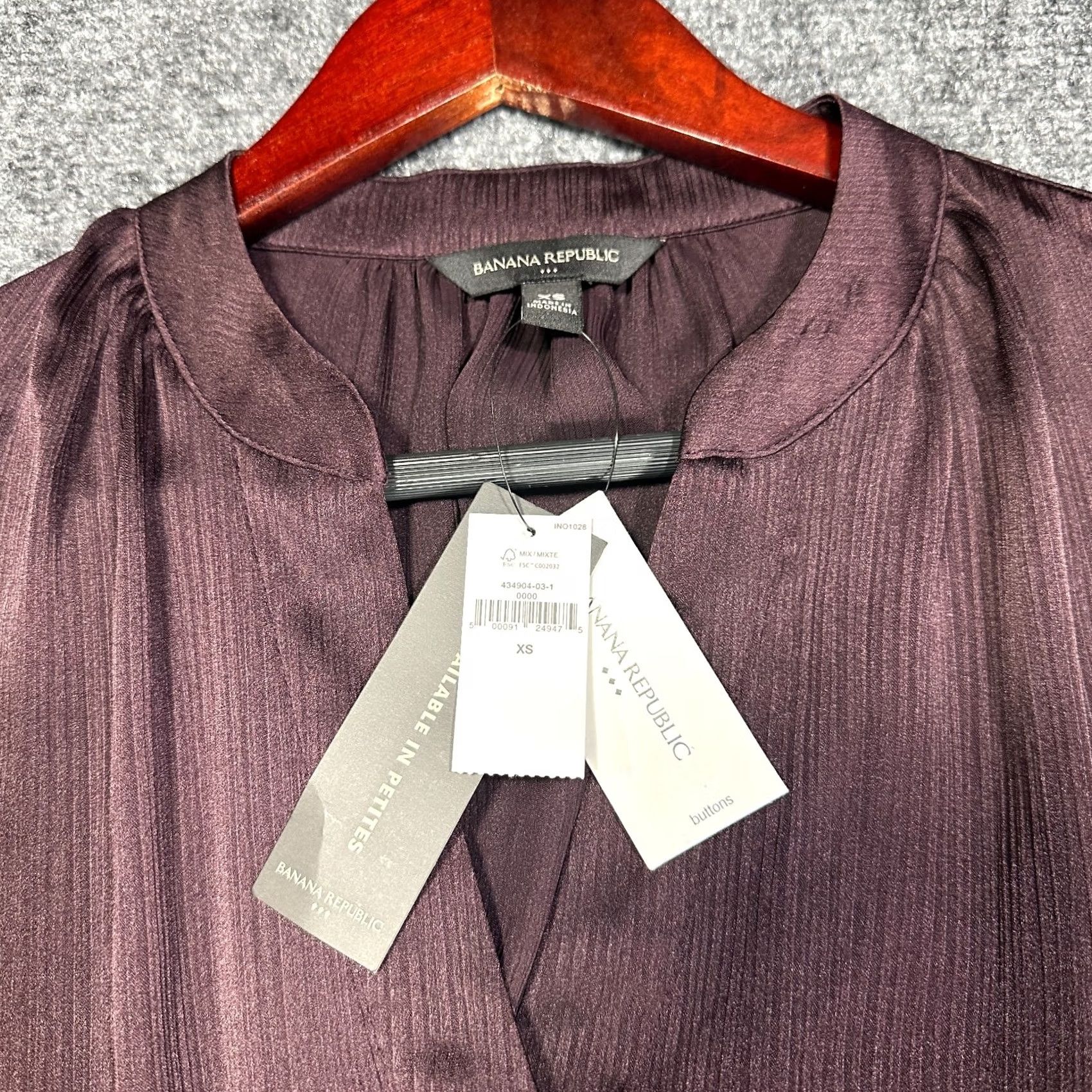 Banana Republic VINTAGE Banana Republic Top Womens XS Blouse Dark Purple Shirred Hidden Buttons NEW Size XS / US 0-2 / IT 36-38 - 3 Thumbnail