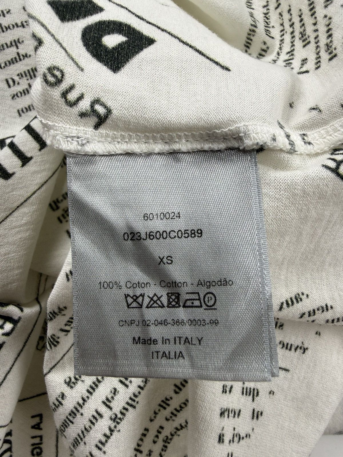 Dior Dior x Daniel Arsham S/S’20 Newspaper Print Tee Size US S / EU 44-46 / 1 - 9 Thumbnail