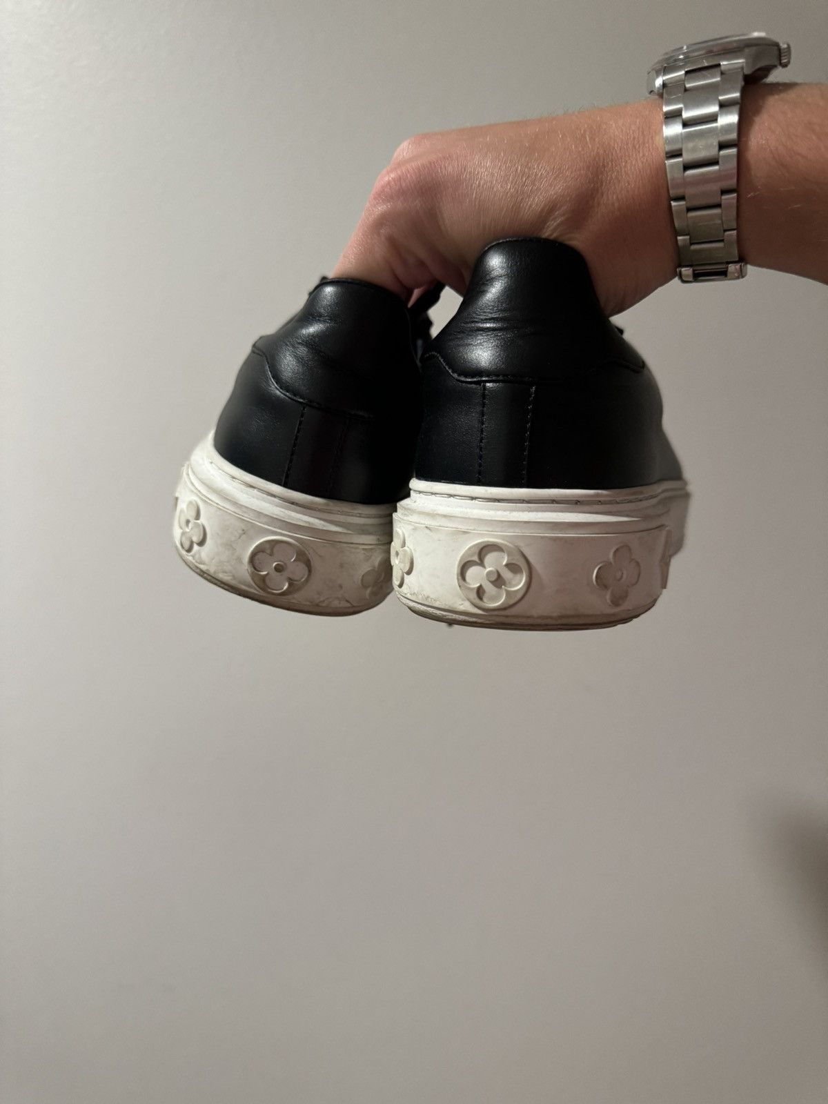 Louis Vuitton Louis Vuitton Time Out Sneaker Size US 8 / IT 38 - 2 Thumbnail