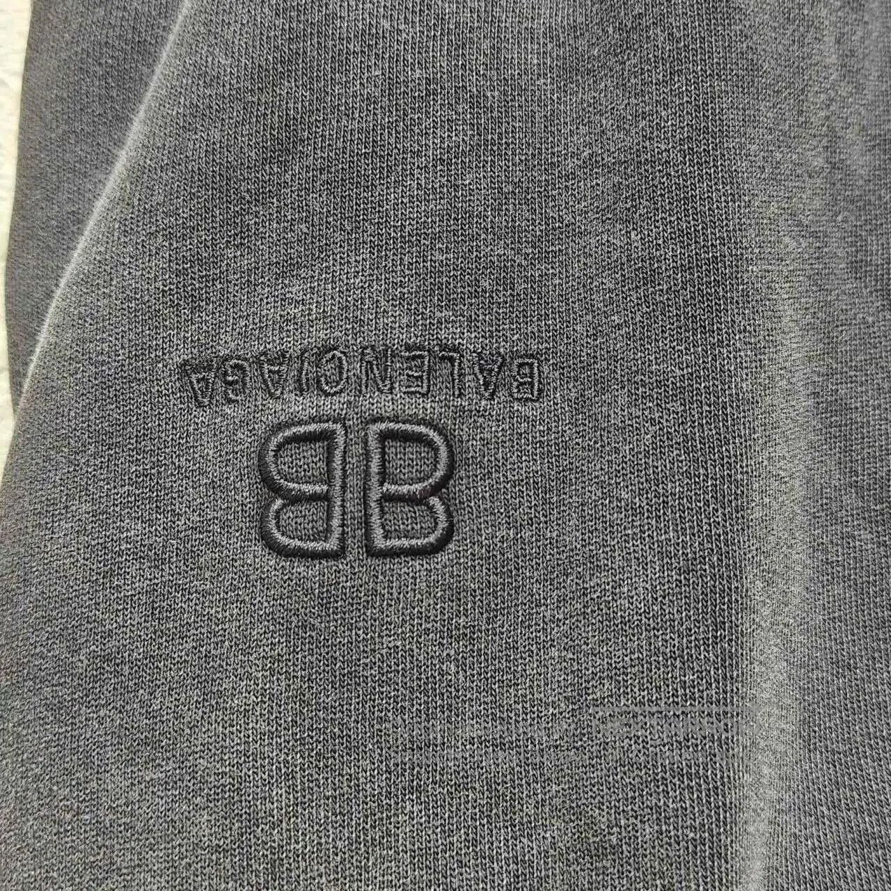 Balenciaga Balenciaga Casual Sweatpants with Hoodie Detail. Size US 26 / EU 42 - 4 Thumbnail