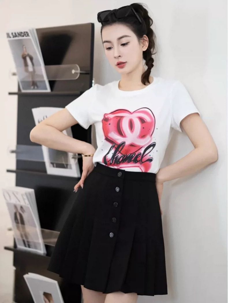 Dior Dior Star buckle pleated wool short skirt 2504-Nextarrow Size 42" / US 20 - 8 Thumbnail