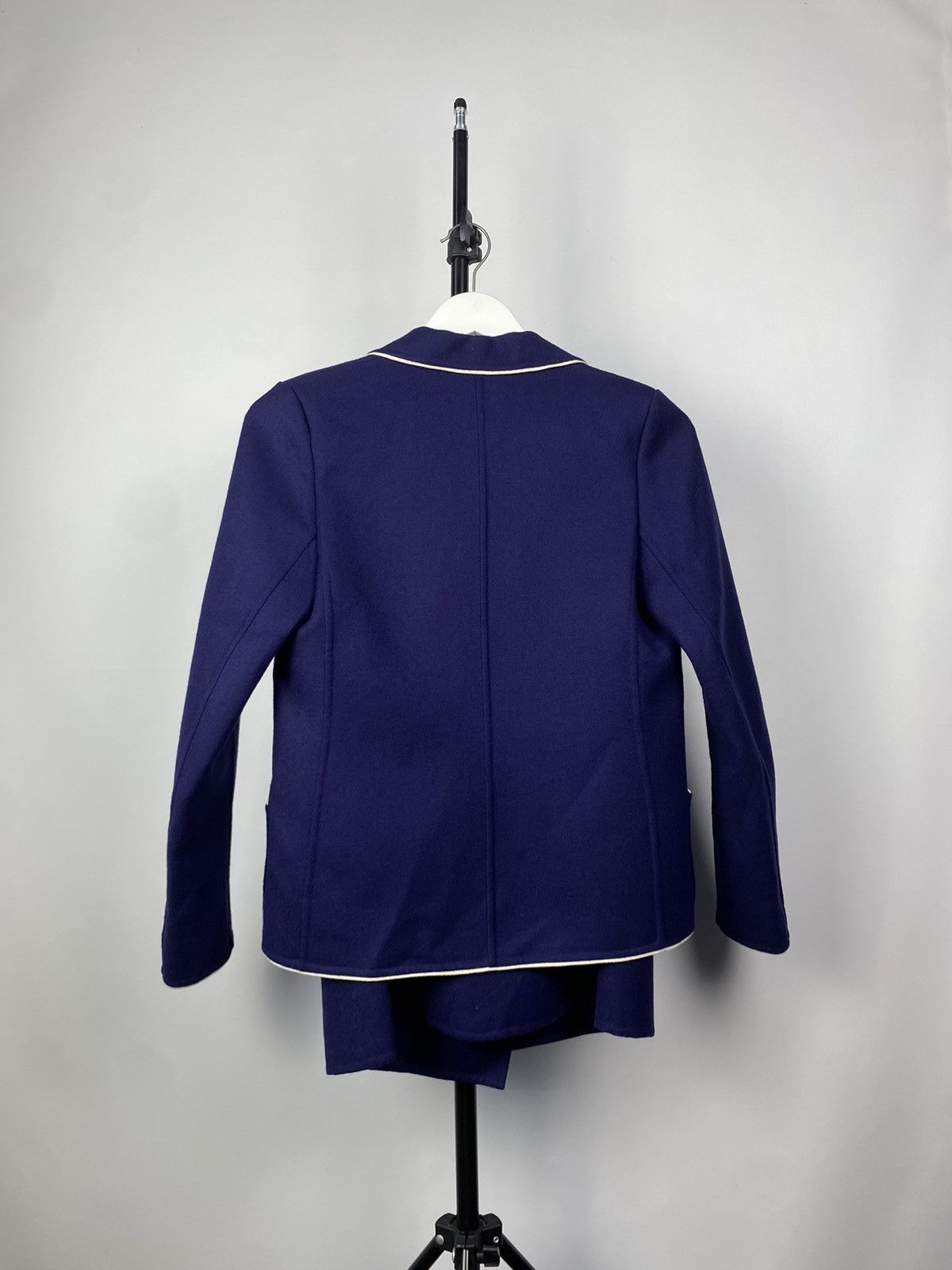 Vintage Vintage 70-80s WOOL suit blazer + skirt Size M / US 6-8 / IT 42-44 - 2 Thumbnail