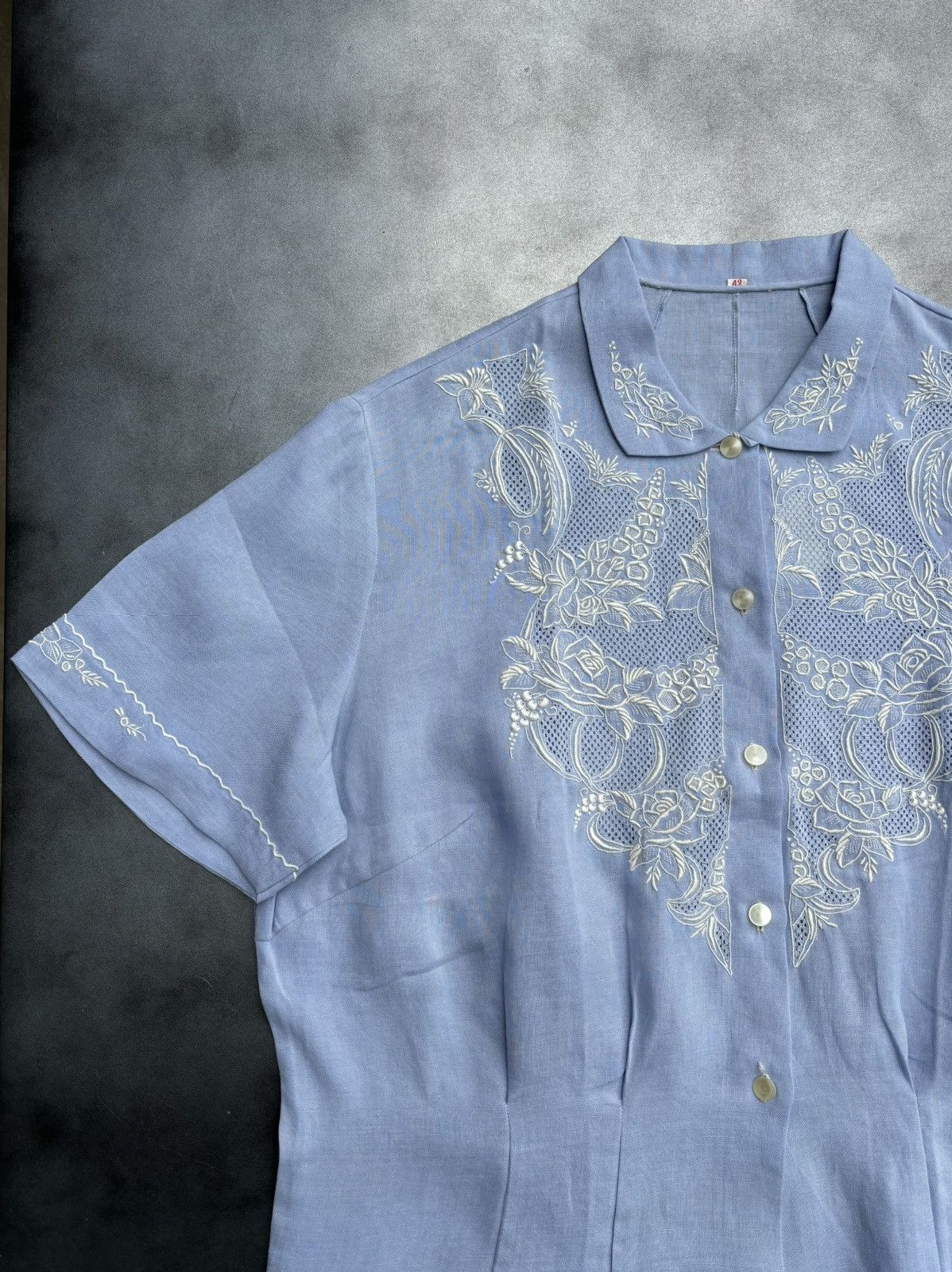 Vintage 1960s Deadstock Vintage Embroidered Shortsleeve Sheer Lace Size S / US 4 / IT 40 - 8 Thumbnail