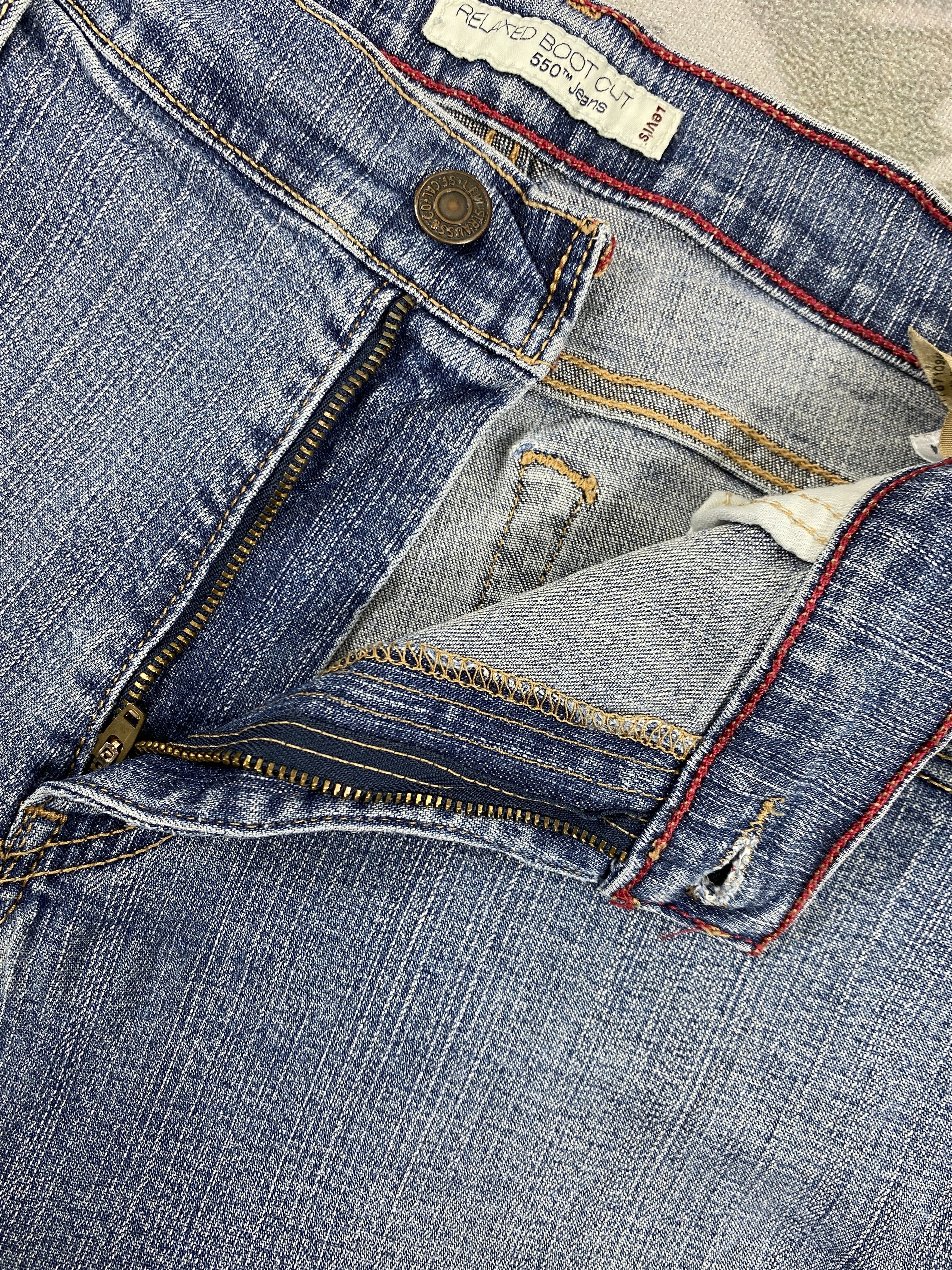 Levi's Distressed Blue Vintage Levi's 550 Boot Cut 32x30.5 - JN3515 Size US 32 / EU 48 - 7 Thumbnail