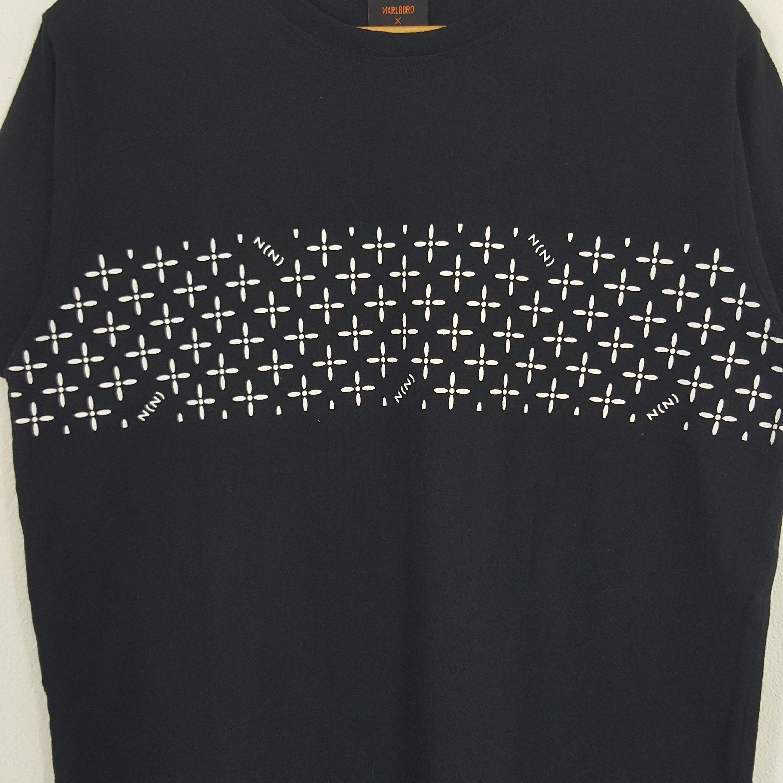 Marlboro × Number (N)ine × Vintage Vintage Number (N)ine X Marlboro Japanese Brand Tshirt Size US L / EU 52-54 / 3 - 4 Thumbnail