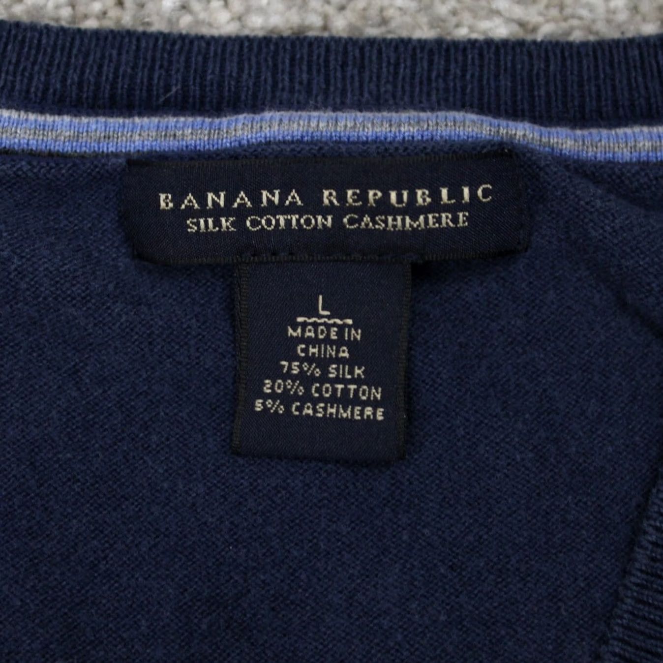 Banana Republic Banana Republic Sweater Mens Large Blue Silk/Cotton/Cashmere V-Neck L/S Pullover Size US L / EU 52-54 / 3 - 6 Thumbnail