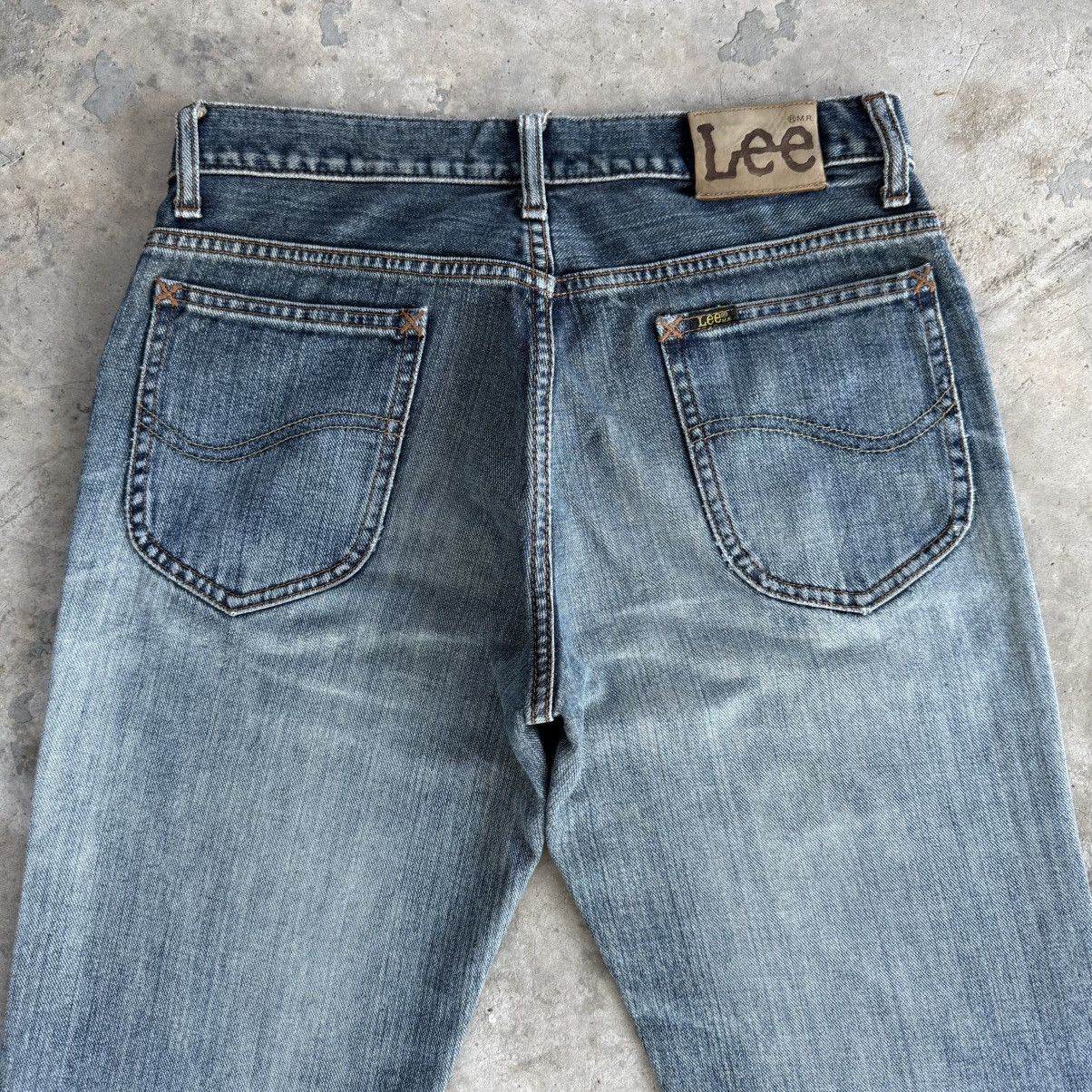 Lee W30x29.5 Vintage Lee Flare Faded Ripped Denim Jean Pants Size US 31 - 9 Thumbnail