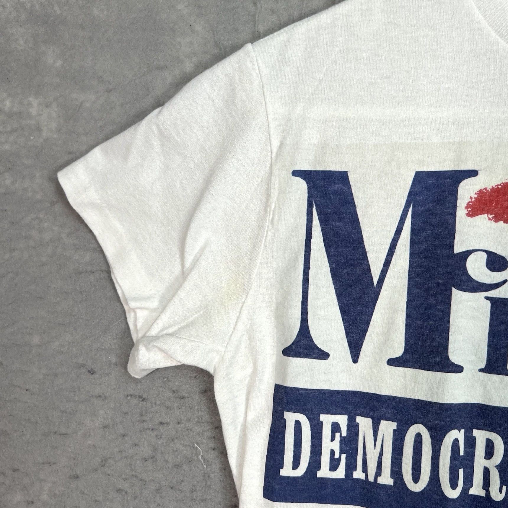 Vintage VINTAGE Molly McKasson Democrat Mayor T Shirt Adult Small White Mens Size US S / EU 44-46 / 1 - 6 Thumbnail