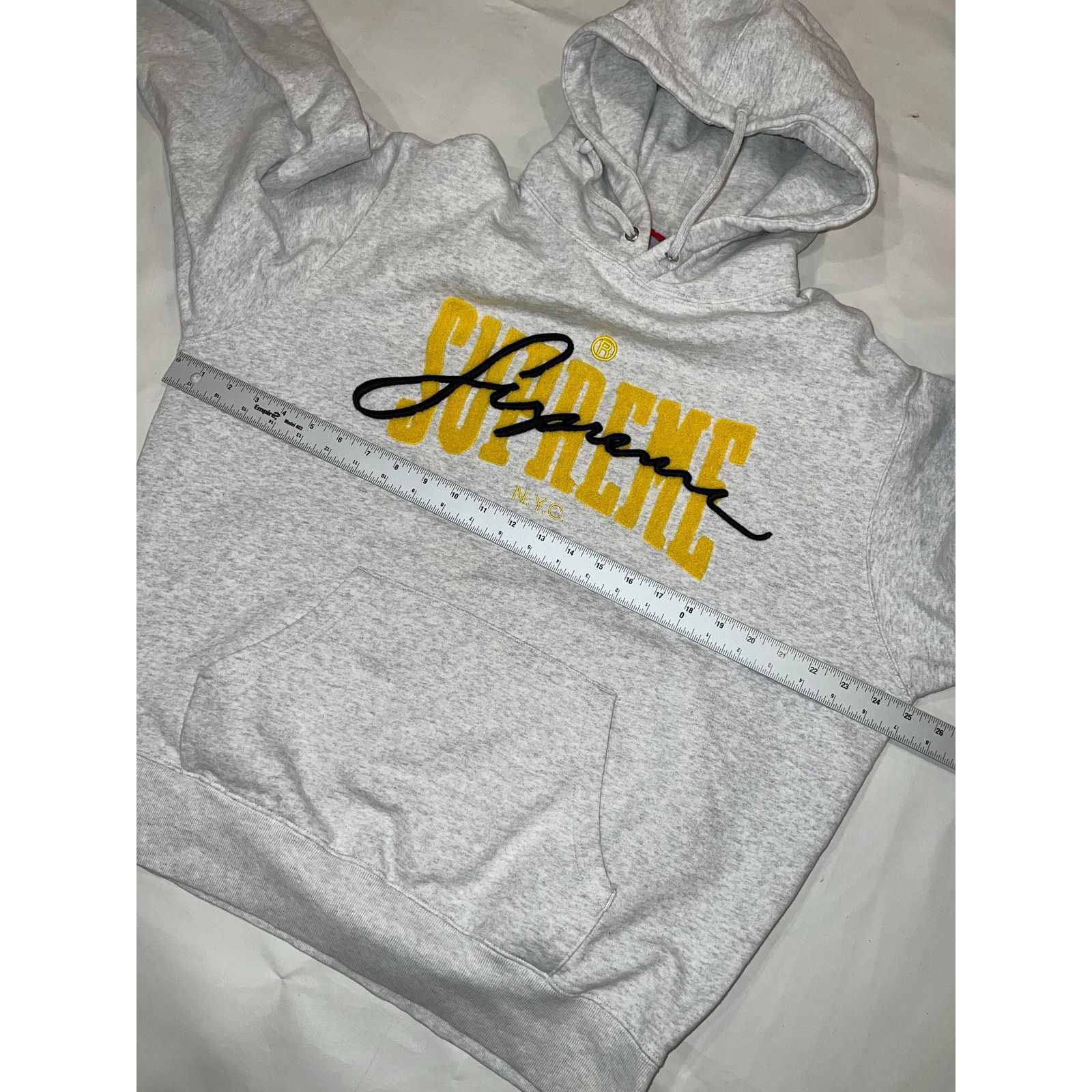 Supreme Supreme SS22 Embroidered Chenille Script Hoodie Size US M / EU 48-50 / 2 - 6 Thumbnail