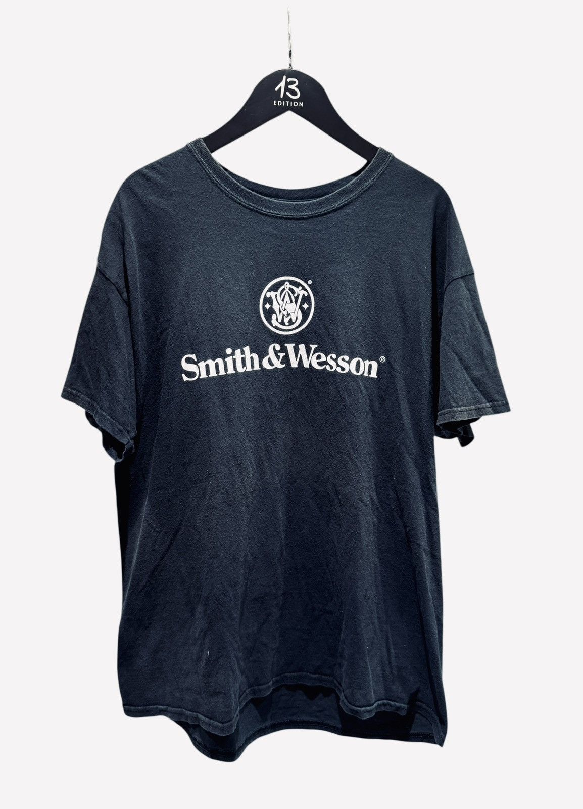 Vintage Rare Vintage Smith & Wesson Tee Size US XL / EU 56 / 4 - 1 Thumbnail