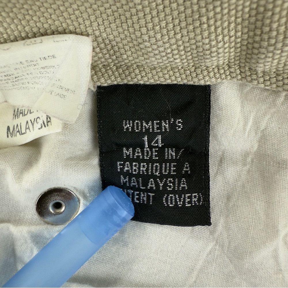 Patagonia Patagonia Women's Size 31x30 Classic Straight Leg Beige Pan Size 31" - 2 Thumbnail