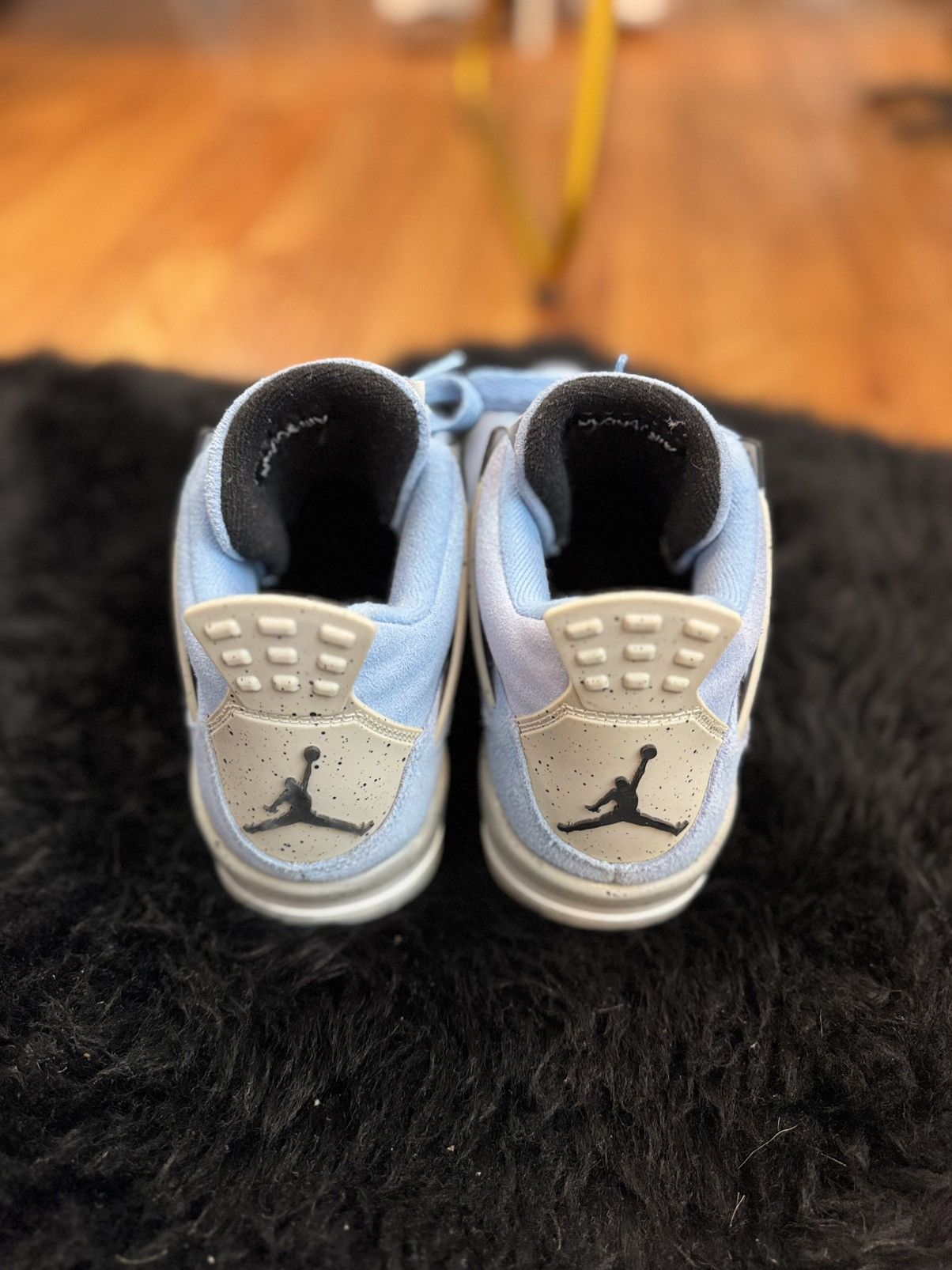 Jordan Brand Jordan 4 Retro University Blue Size US 6 / EU 39 - 6 Thumbnail
