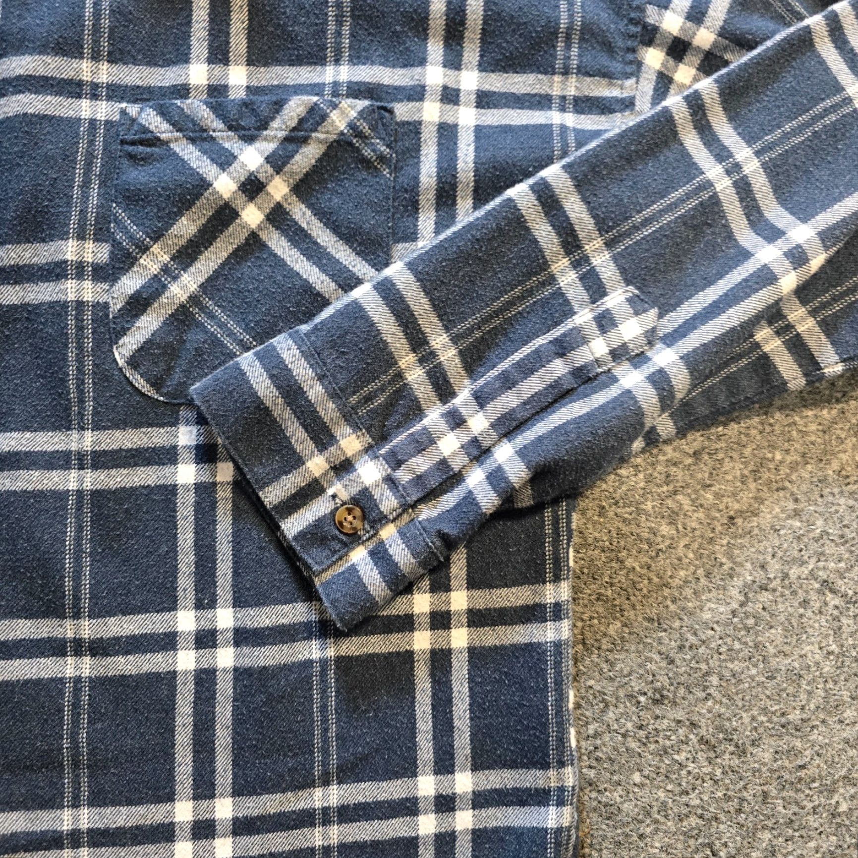 Brandy Melville Brandy Melville Top Womens One Size Gray Plaid Flannel Button Up Casual Capsule Shirt Size ONE SIZE - 3 Thumbnail