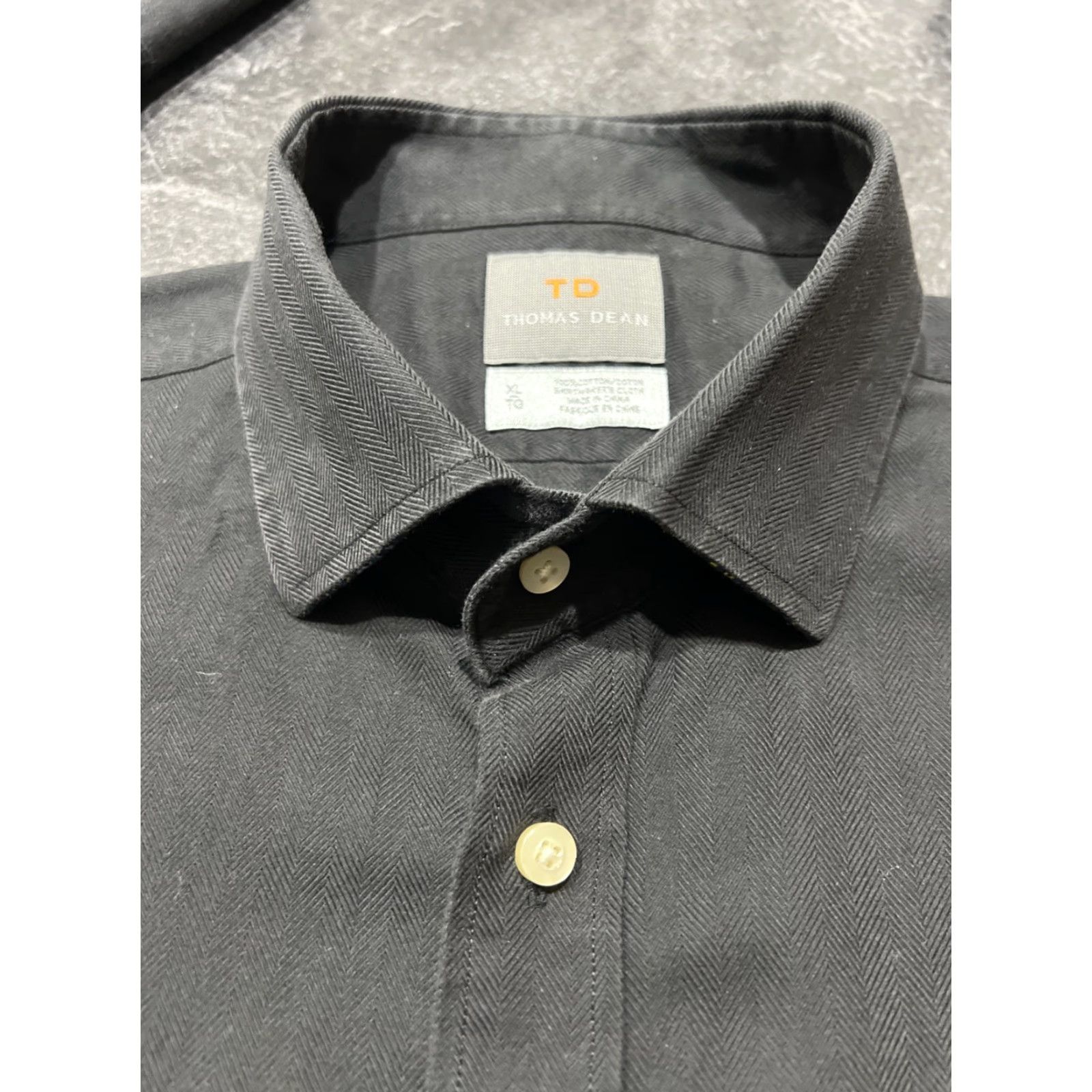 Vintage Thomas Dean Mens Button Front Long Sleeve Cotton Black Herringbone Shirt XL Size US XL / EU 56 / 4 - 6 Thumbnail
