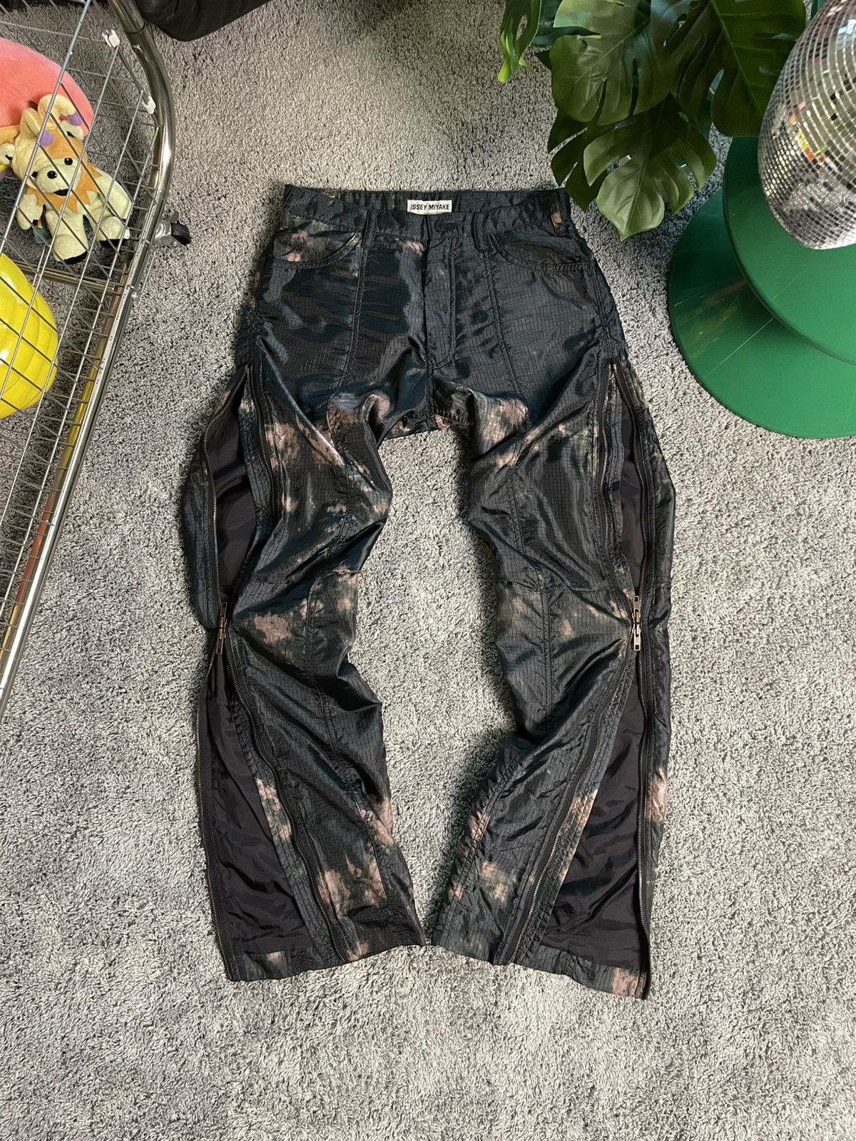 Issey Miyake Issey Miyake Bleach Full Side Zip Pant Size US 29 - 1 Thumbnail