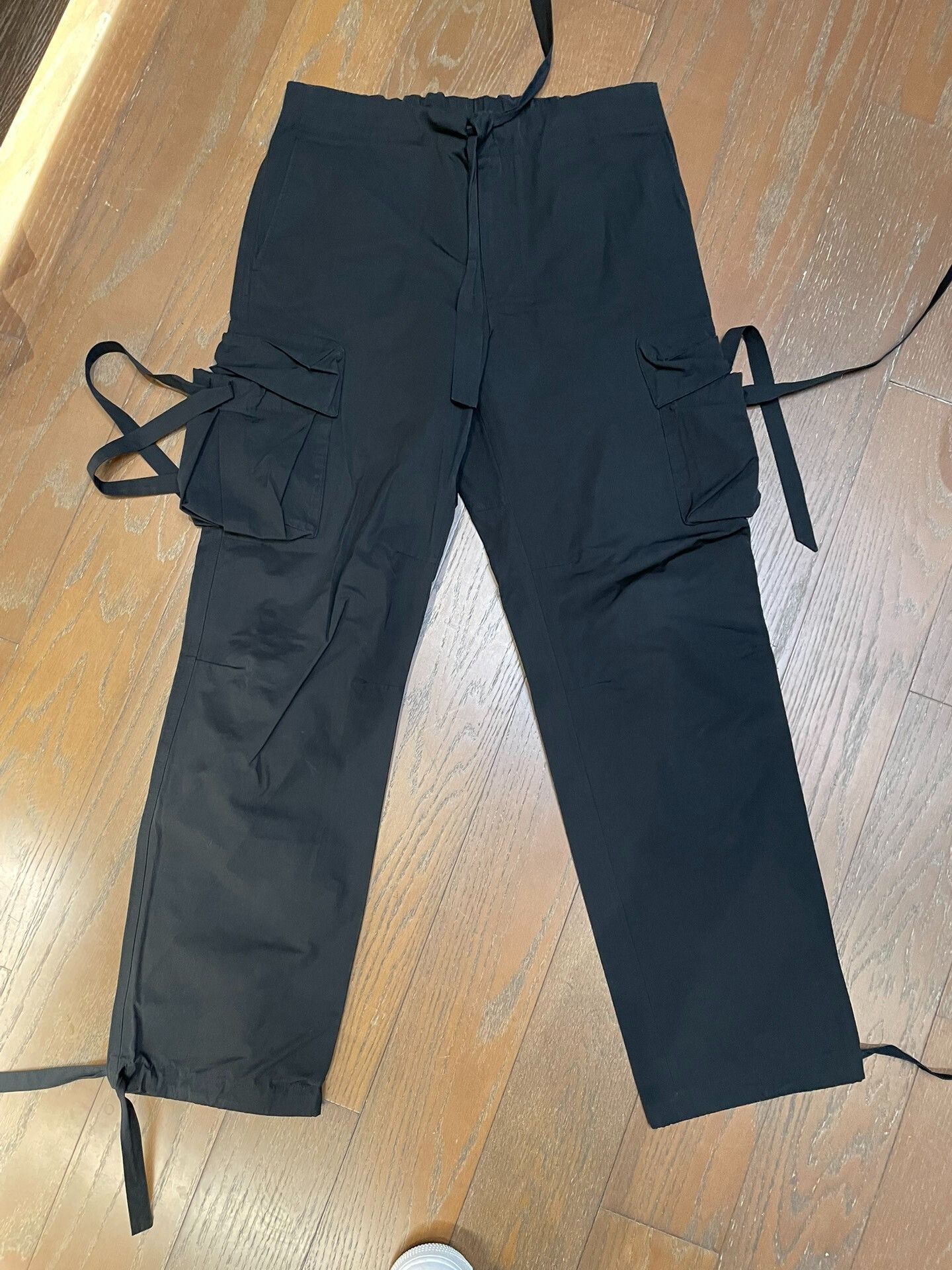 Louis Vuitton louis vuitton black cargo pants with ties Size US 26 / EU 42 - 1 Thumbnail