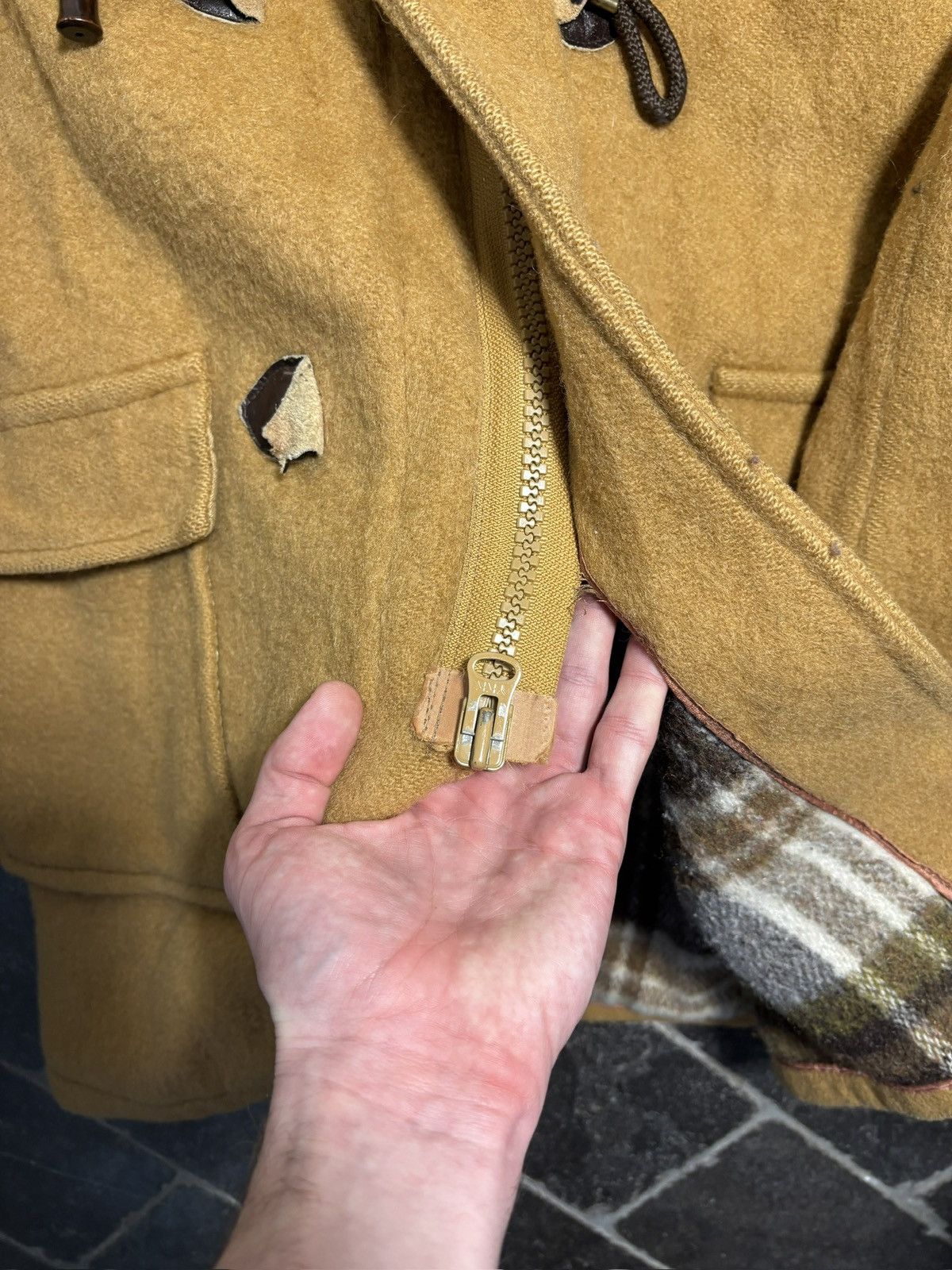 Hudsons Bay Vintage Hudsons Bay Wool Duffle Coat Hooded Parka Canada Size US S / EU 44-46 / 1 - 10 Thumbnail