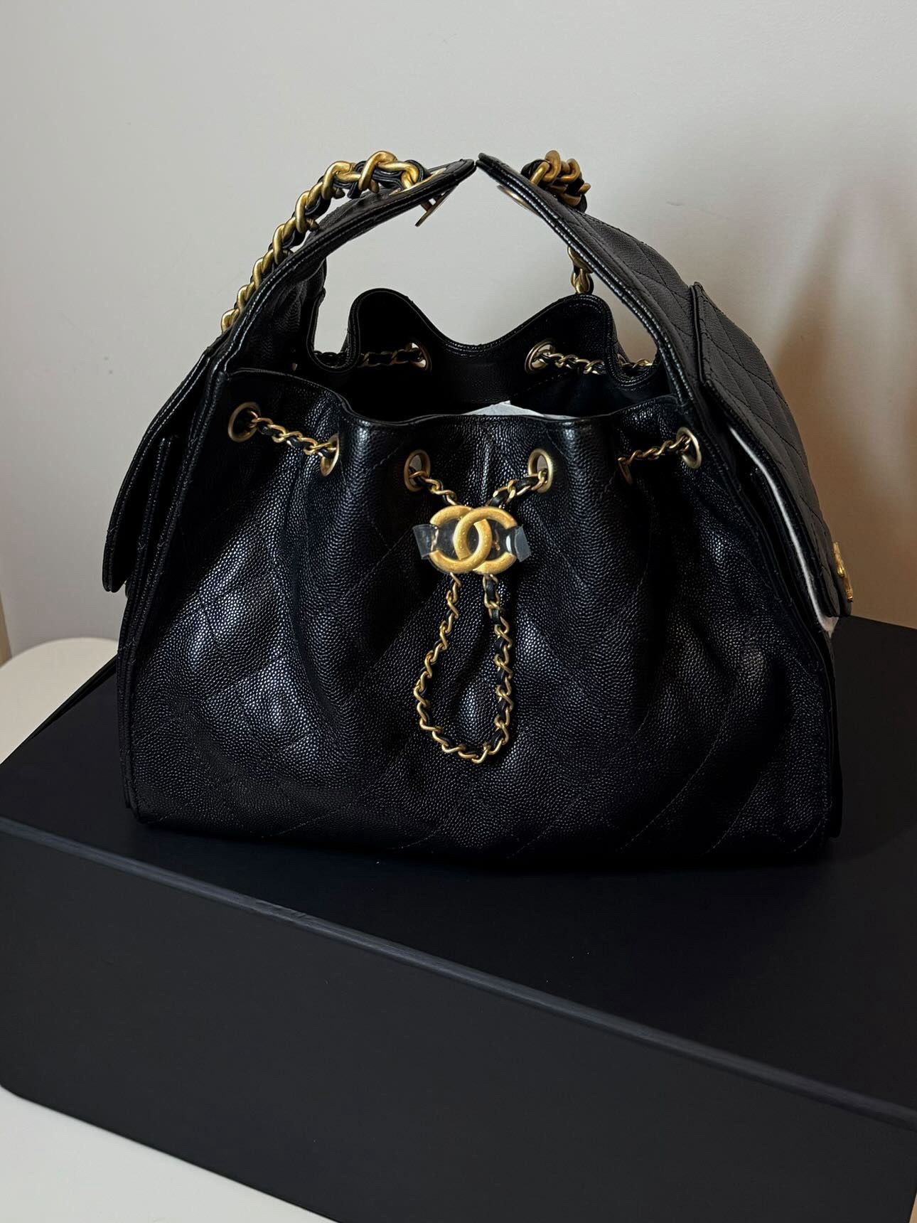 Chanel Chanel 25 Small Handbag Size ONE SIZE - 2 Thumbnail