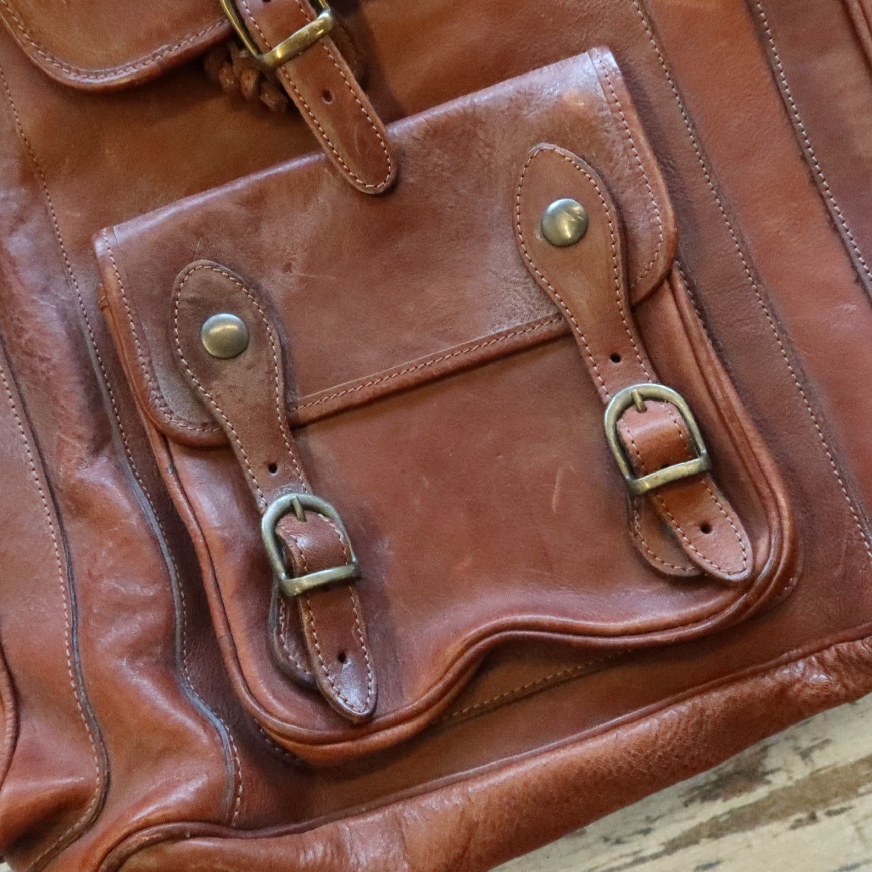 Vintage VINTAGE Leather Rucksack Backpack Men Brown 11 1/2" 16" - Size: See measurement Plaid Lining Back to Vintage Leather Rucksack Backpack Size ONE SIZE - 6 Thumbnail