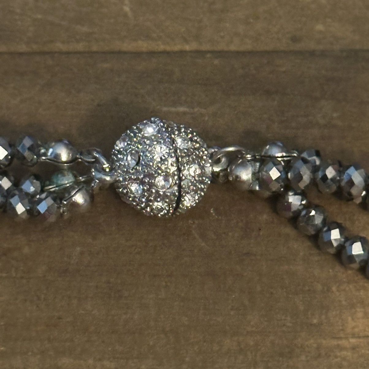 Vintage Vintage triple strand metallic silver glass bead necklace Size ONE SIZE - 5 Thumbnail