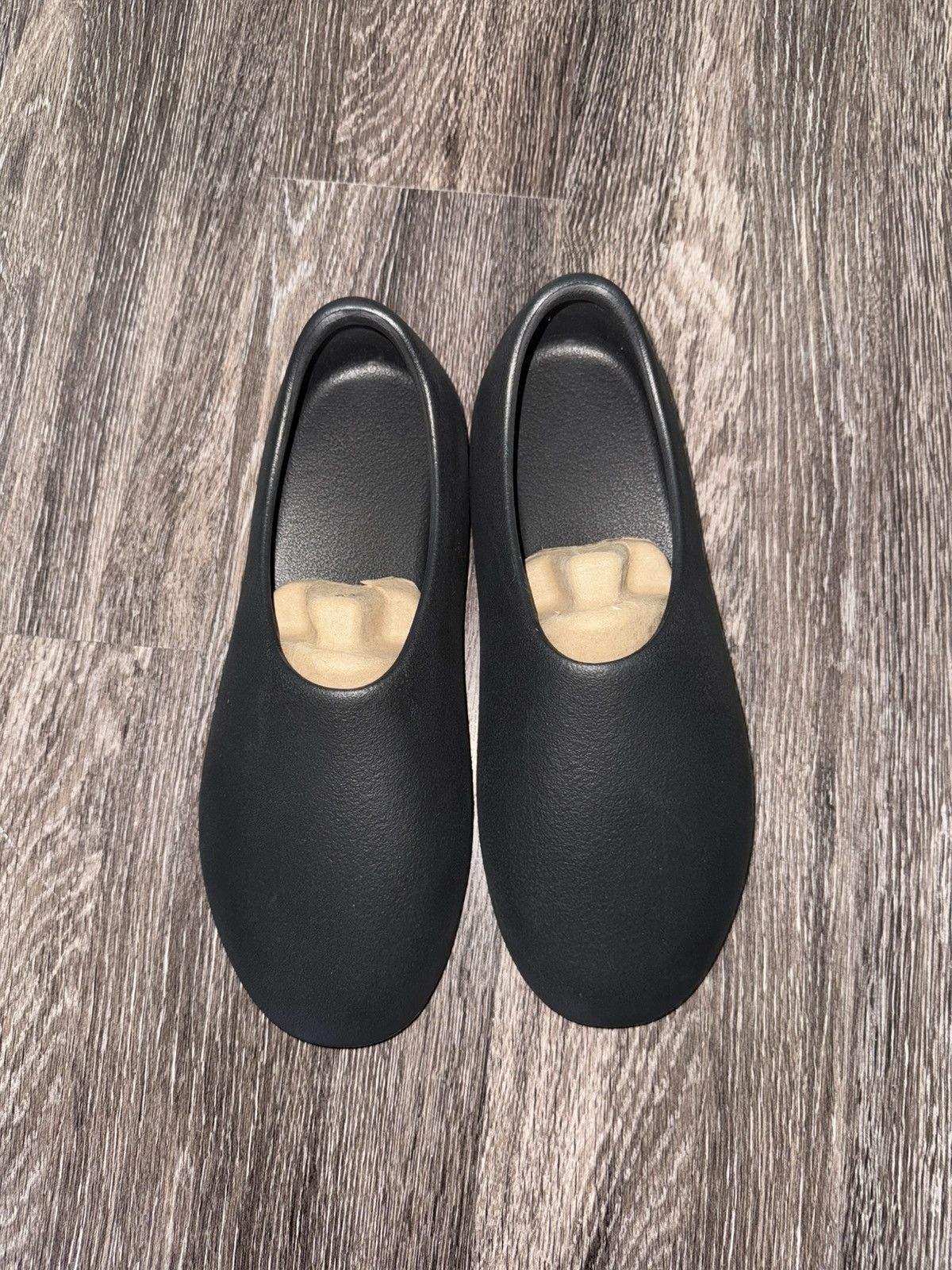 Yeezy Yeezy SL-01 Slip On Size US 10 / EU 43 - 2 Thumbnail